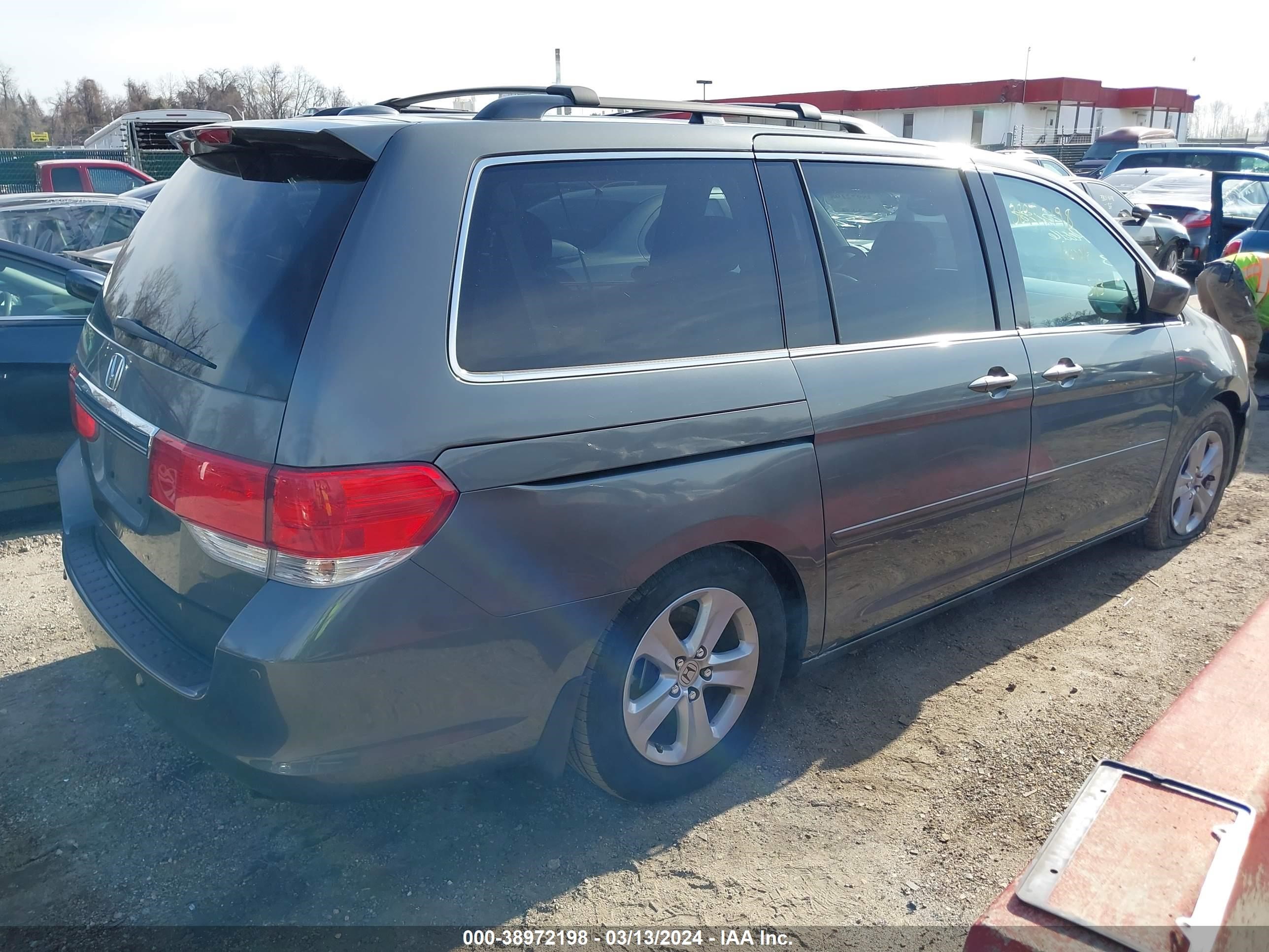 Photo 3 VIN: 5FNRL38978B018849 - HONDA ODYSSEY 