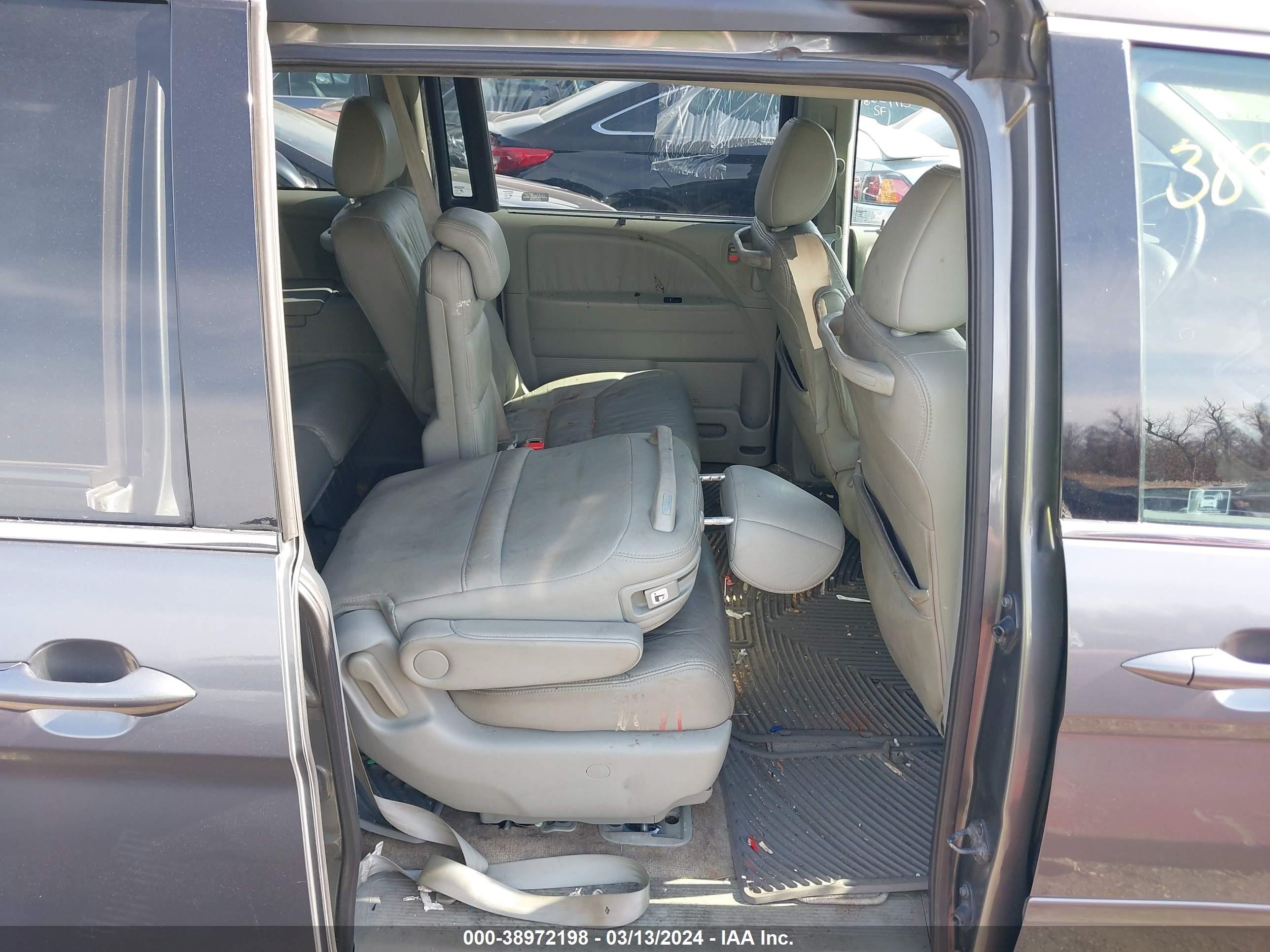 Photo 7 VIN: 5FNRL38978B018849 - HONDA ODYSSEY 