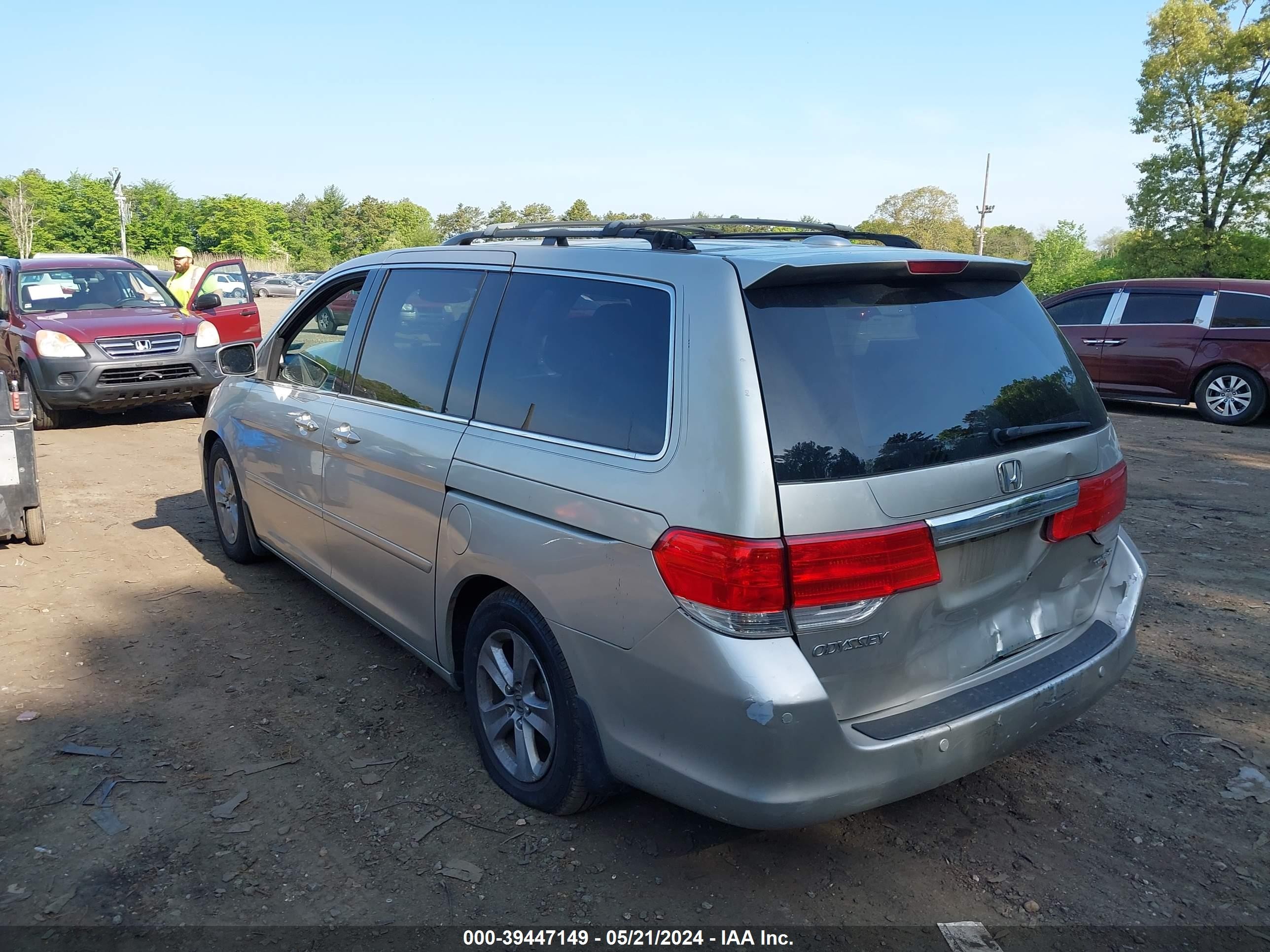 Photo 2 VIN: 5FNRL38978B030905 - HONDA ODYSSEY 