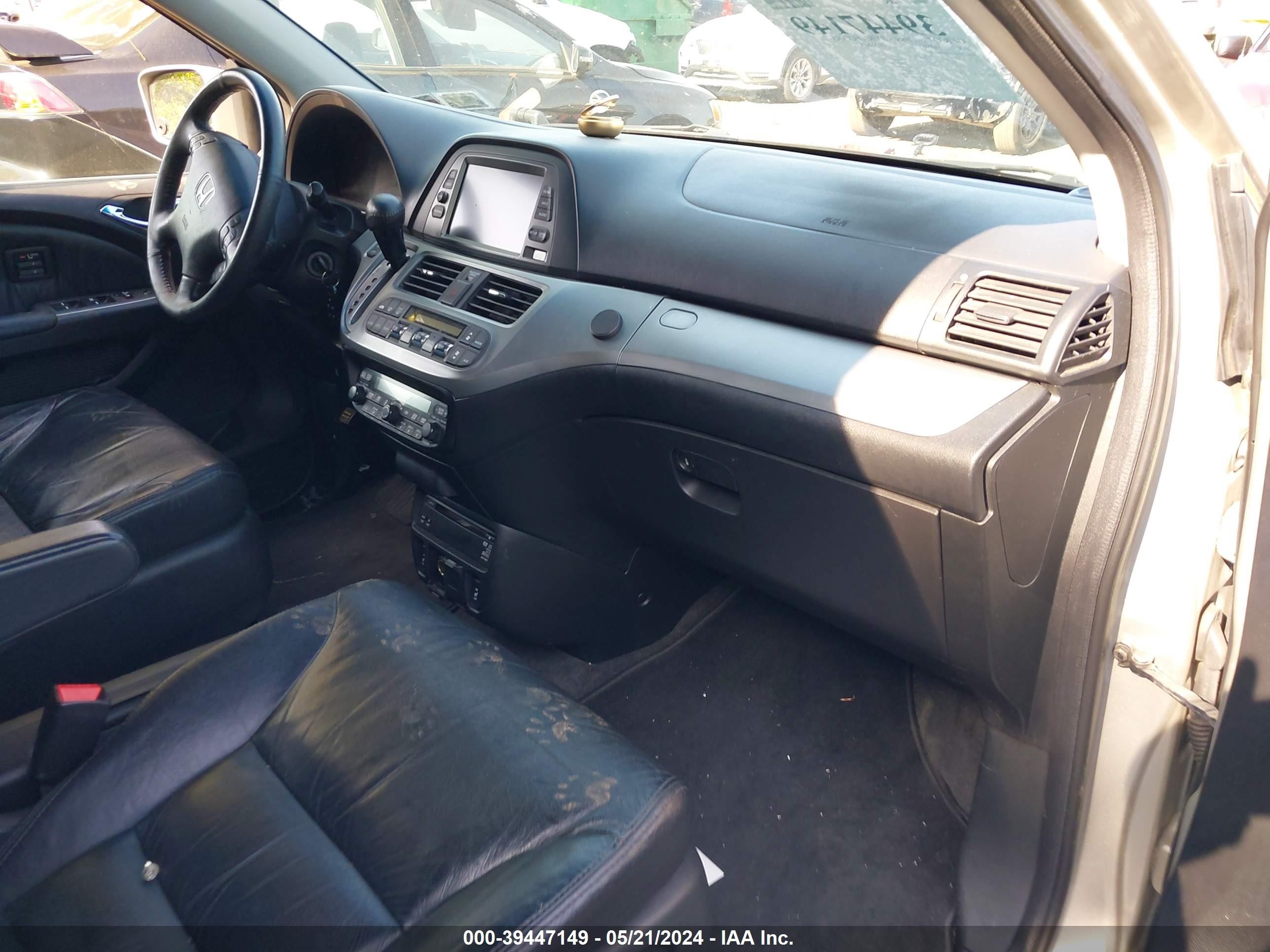 Photo 4 VIN: 5FNRL38978B030905 - HONDA ODYSSEY 