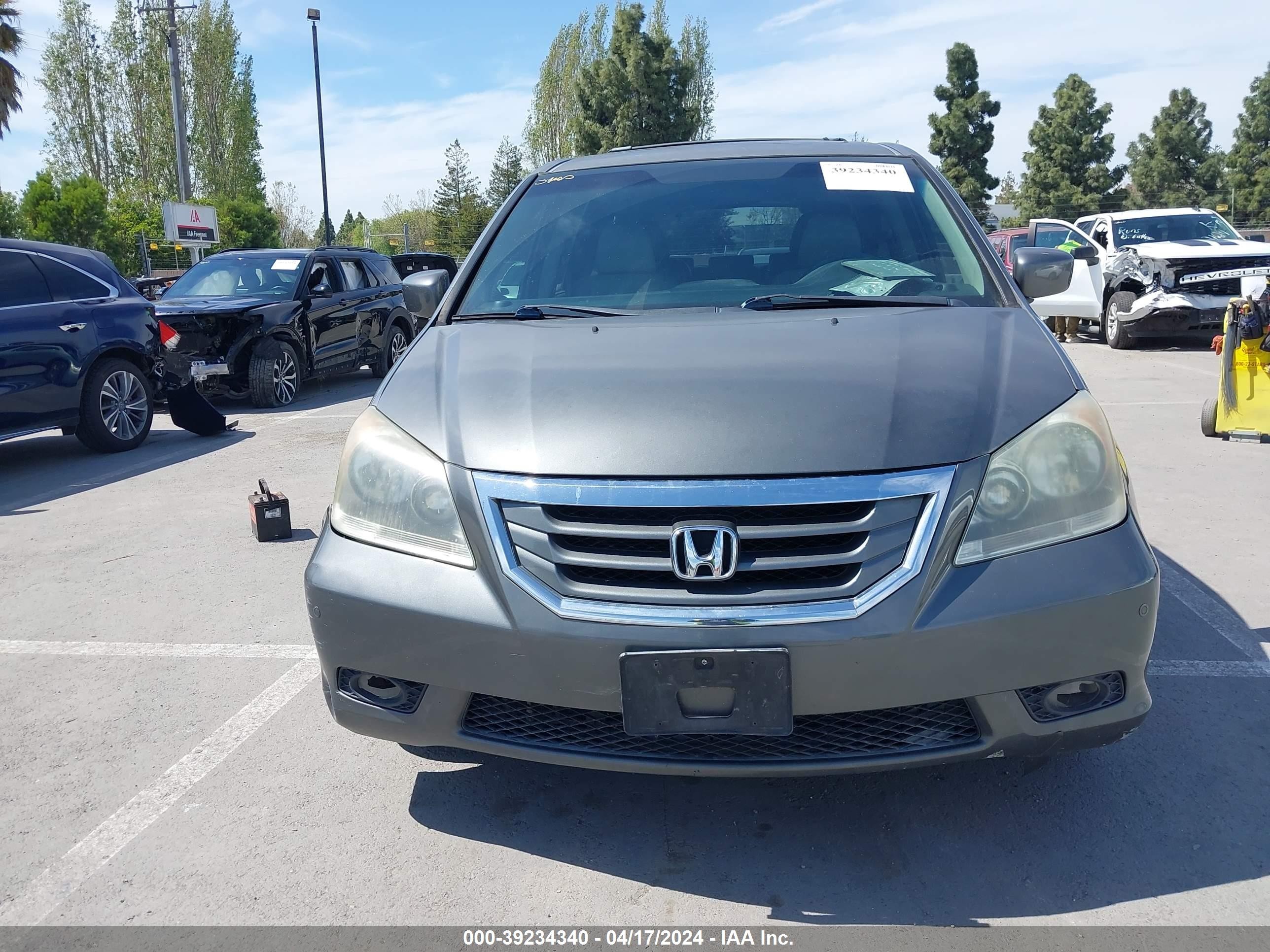 Photo 5 VIN: 5FNRL38988B059880 - HONDA ODYSSEY 