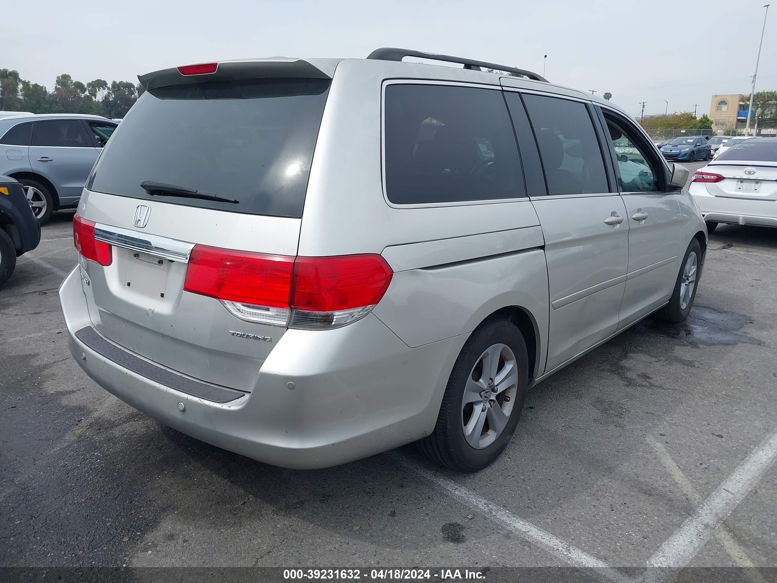 Photo 3 VIN: 5FNRL38988B062309 - HONDA ODYSSEY 