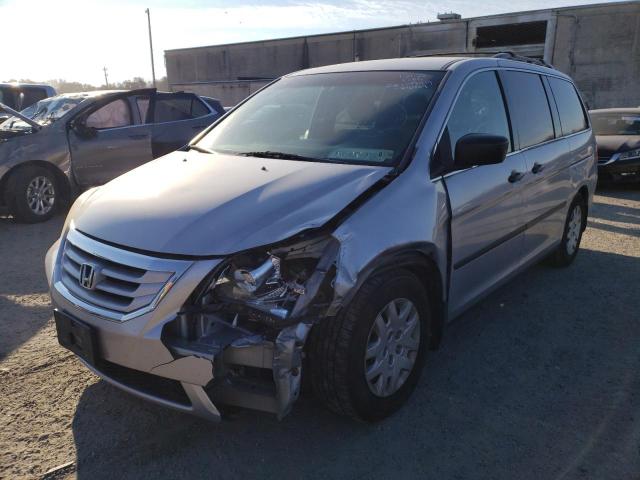 Photo 1 VIN: 5FNRL3H20AB100169 - HONDA ODYSSEY LX 