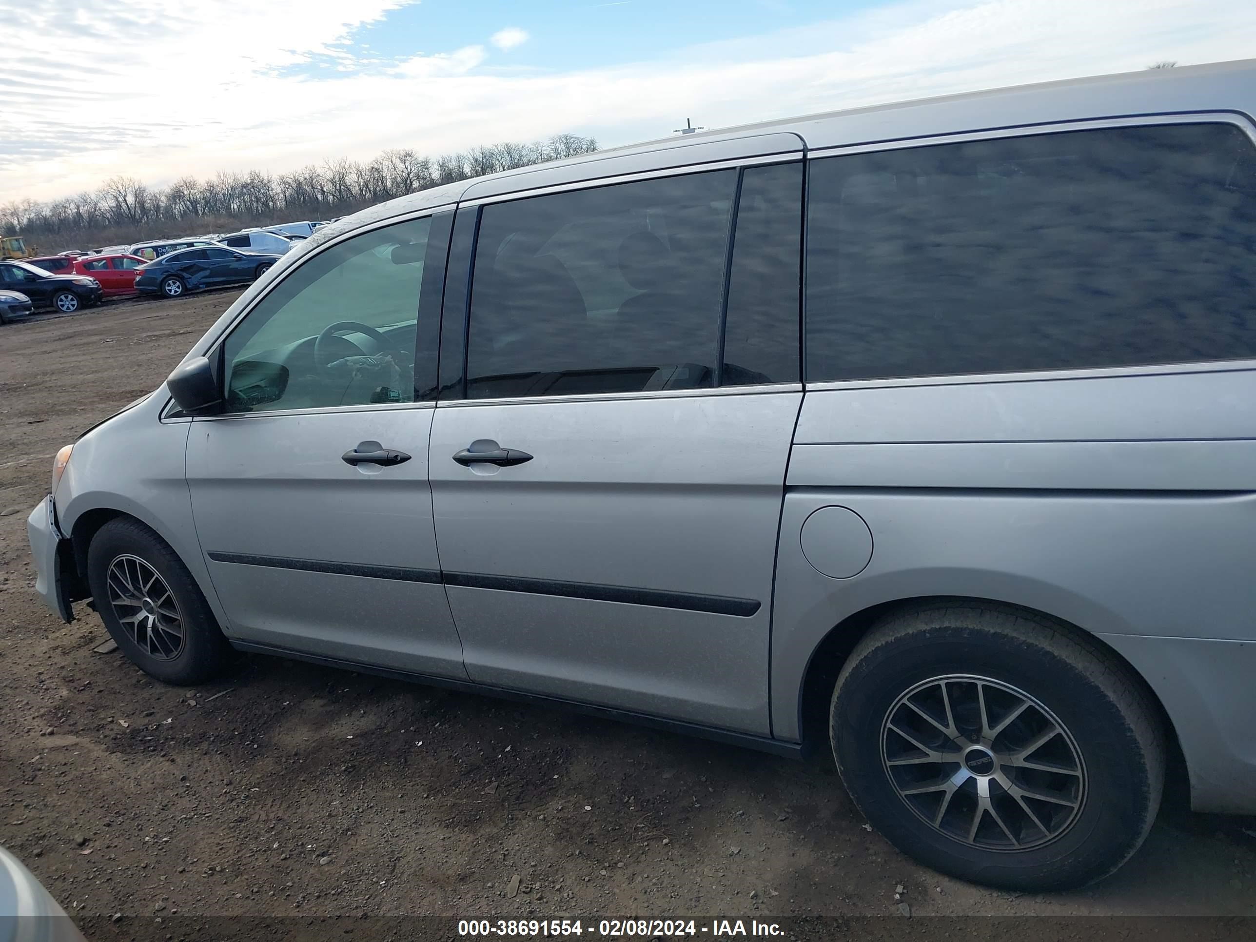 Photo 12 VIN: 5FNRL3H2XAB019406 - HONDA ODYSSEY 