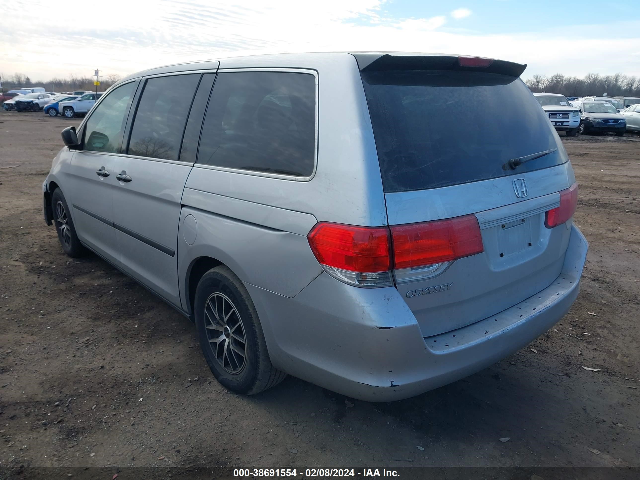 Photo 2 VIN: 5FNRL3H2XAB019406 - HONDA ODYSSEY 