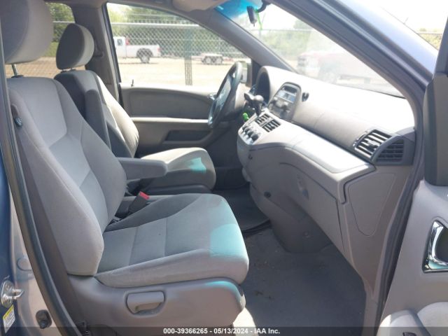 Photo 4 VIN: 5FNRL3H2XAB068105 - HONDA ODYSSEY 