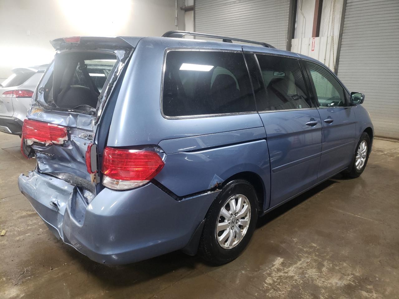 Photo 2 VIN: 5FNRL3H46AB068765 - HONDA ODYSSEY 