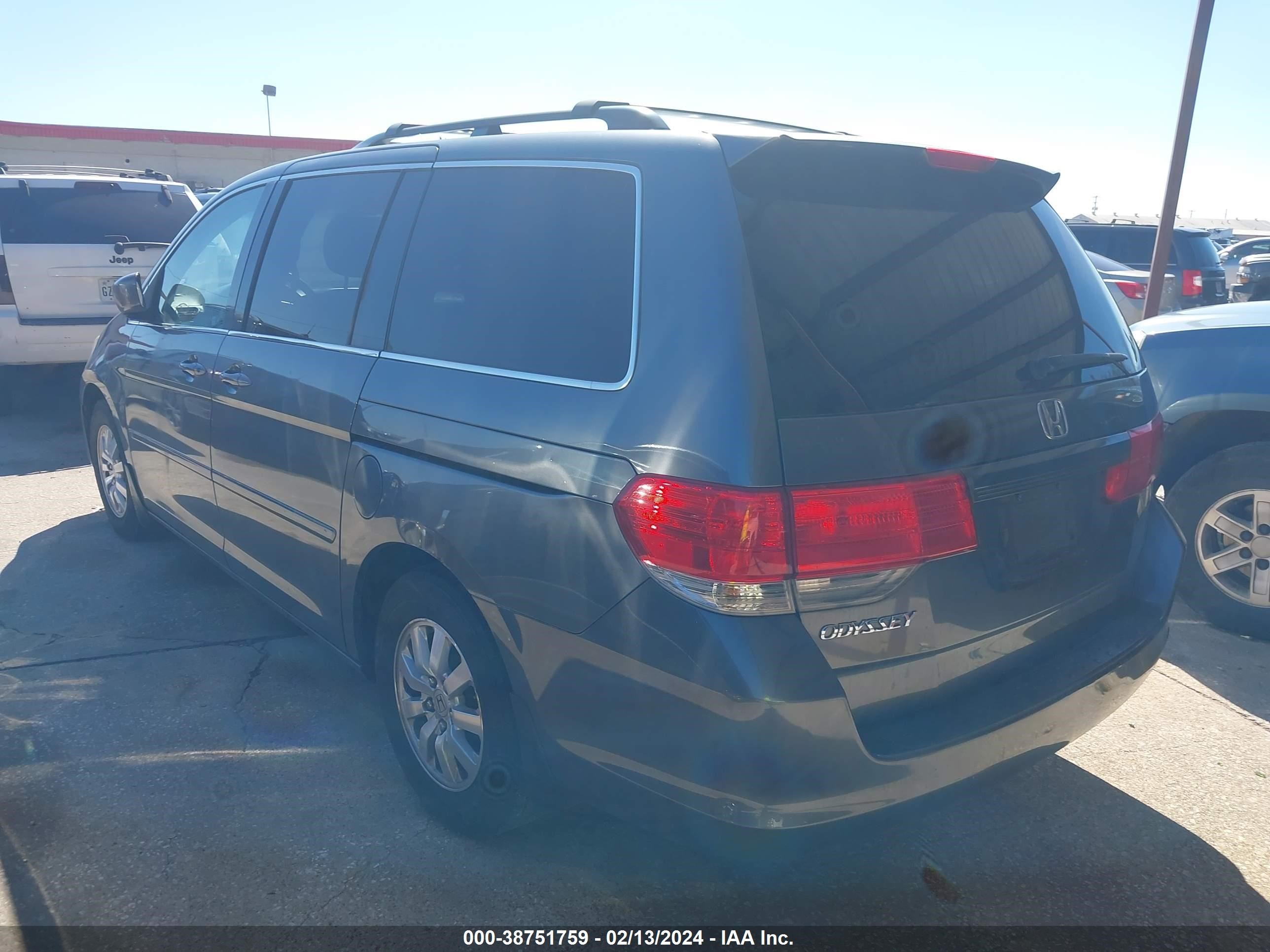 Photo 2 VIN: 5FNRL3H46AB077918 - HONDA ODYSSEY 