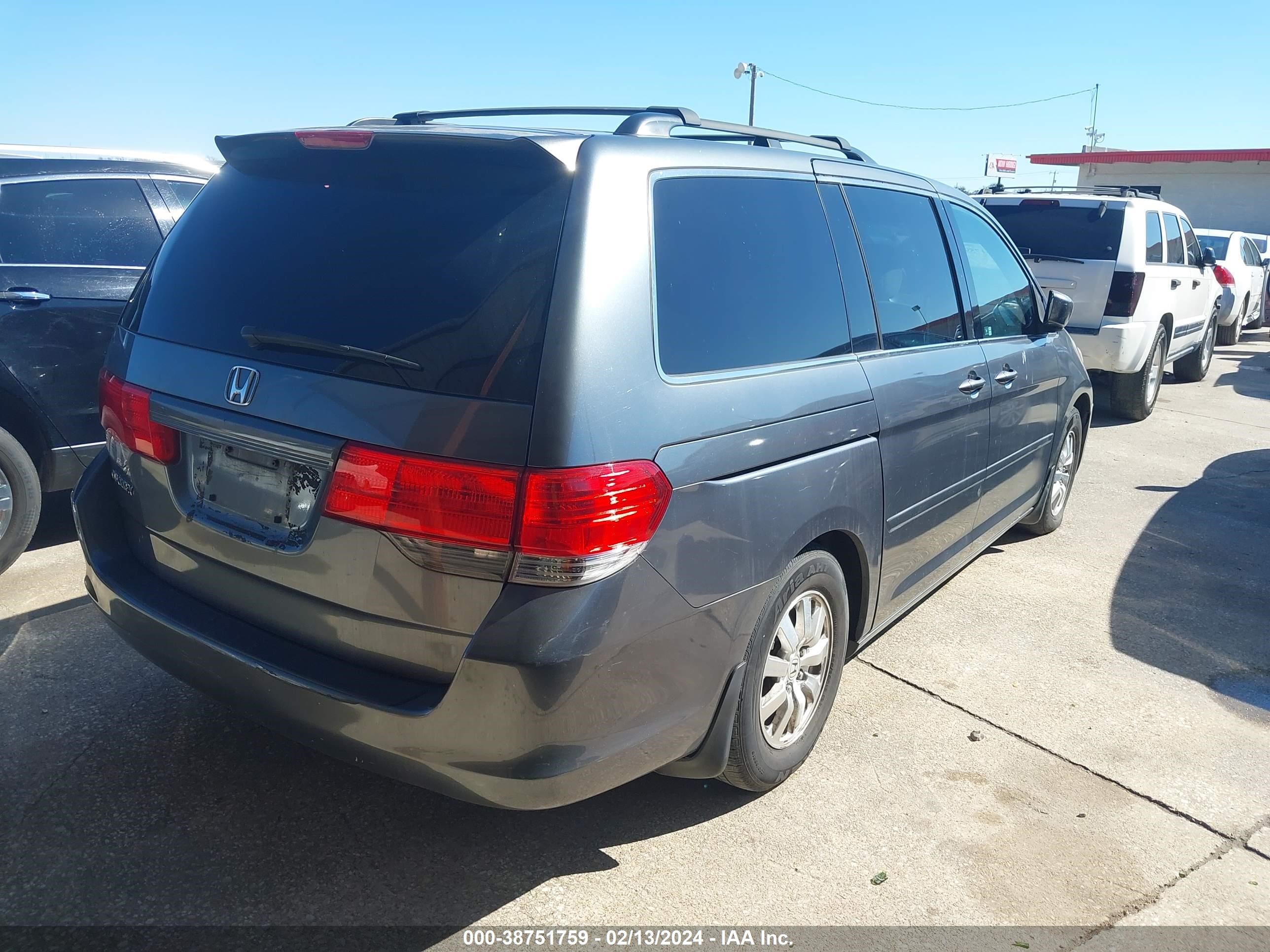 Photo 3 VIN: 5FNRL3H46AB077918 - HONDA ODYSSEY 