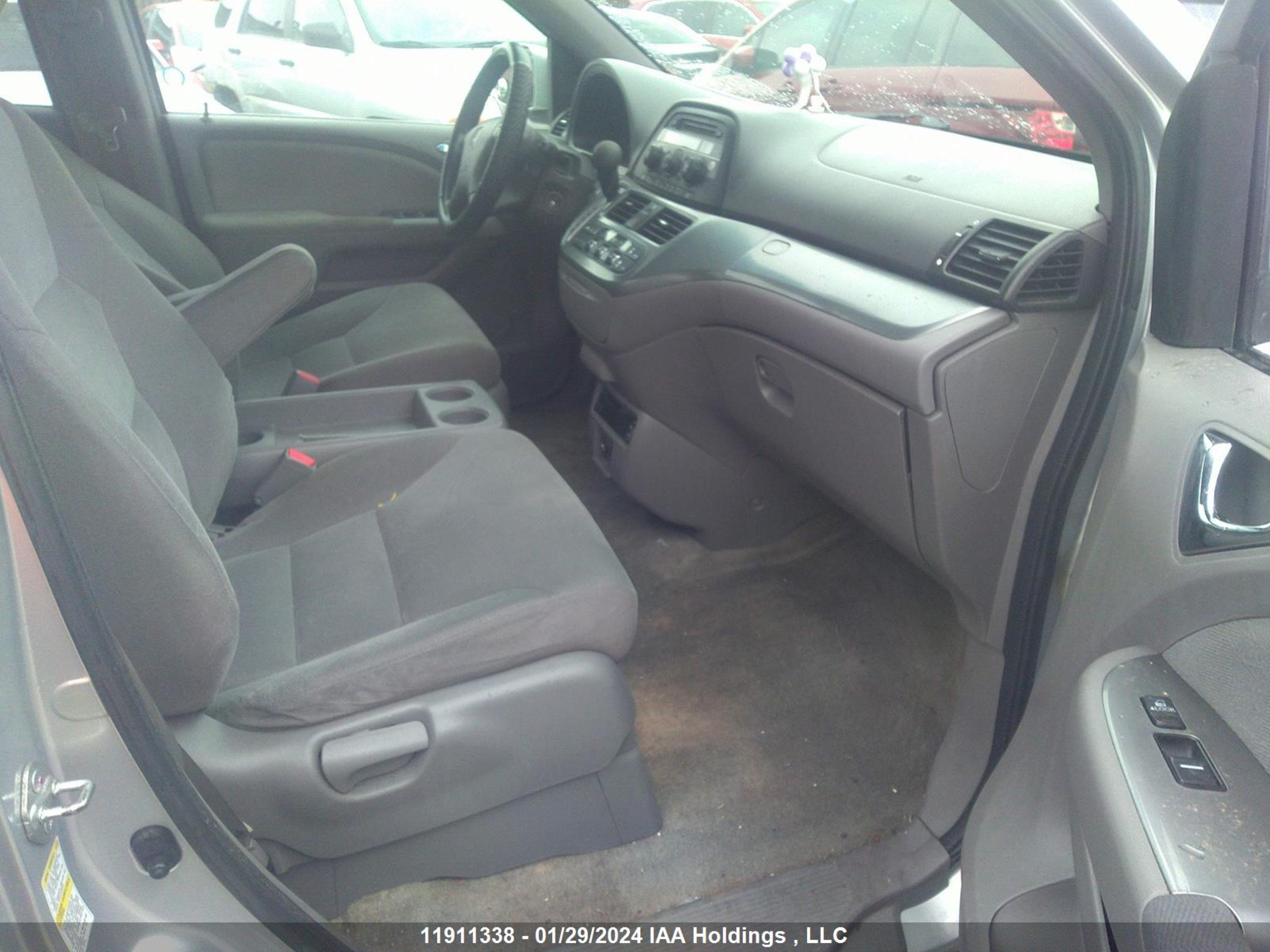 Photo 4 VIN: 5FNRL3H50AB504597 - HONDA ODYSSEY 