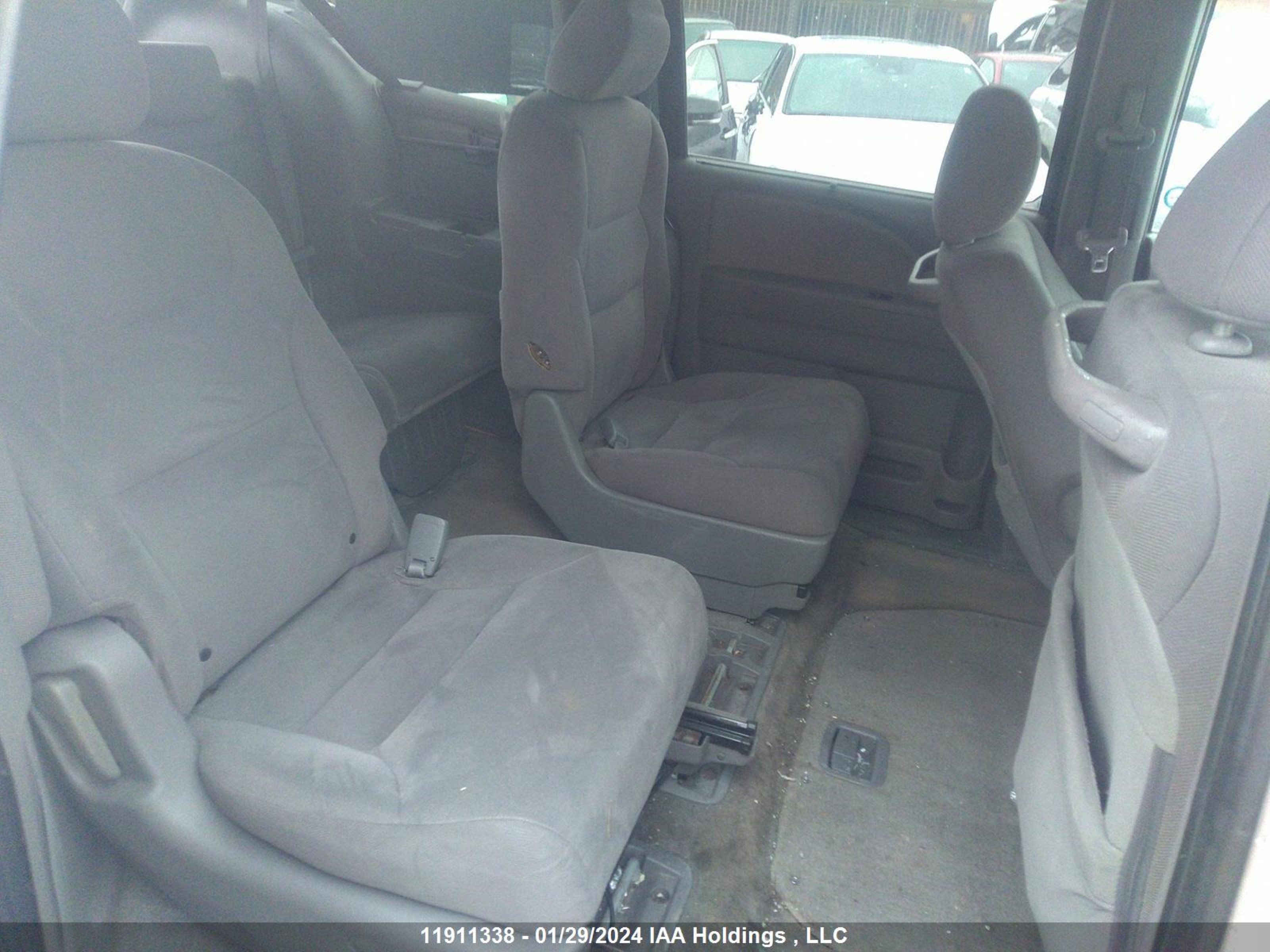 Photo 7 VIN: 5FNRL3H50AB504597 - HONDA ODYSSEY 