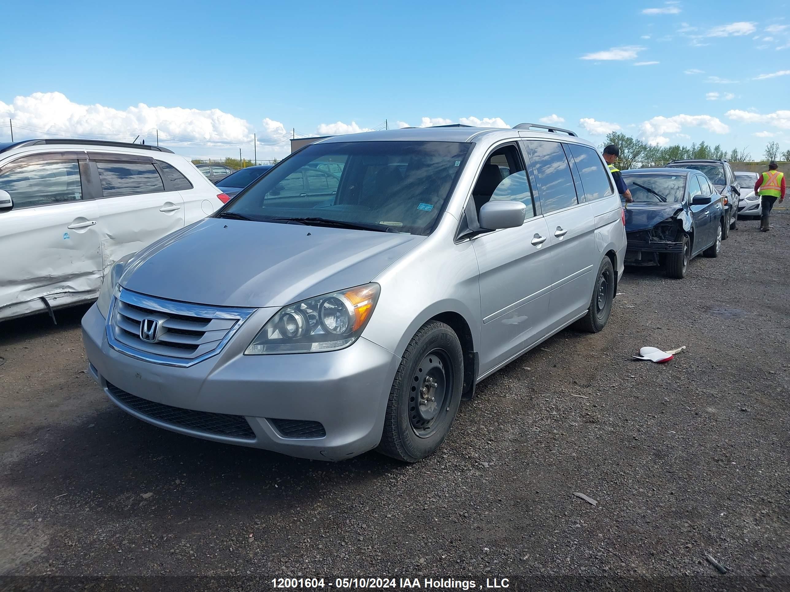 Photo 1 VIN: 5FNRL3H52AB506271 - HONDA ODYSSEY 