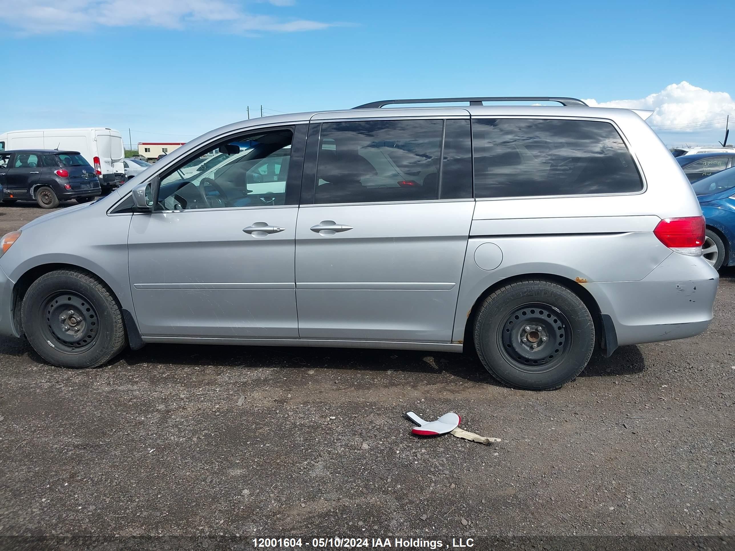 Photo 14 VIN: 5FNRL3H52AB506271 - HONDA ODYSSEY 