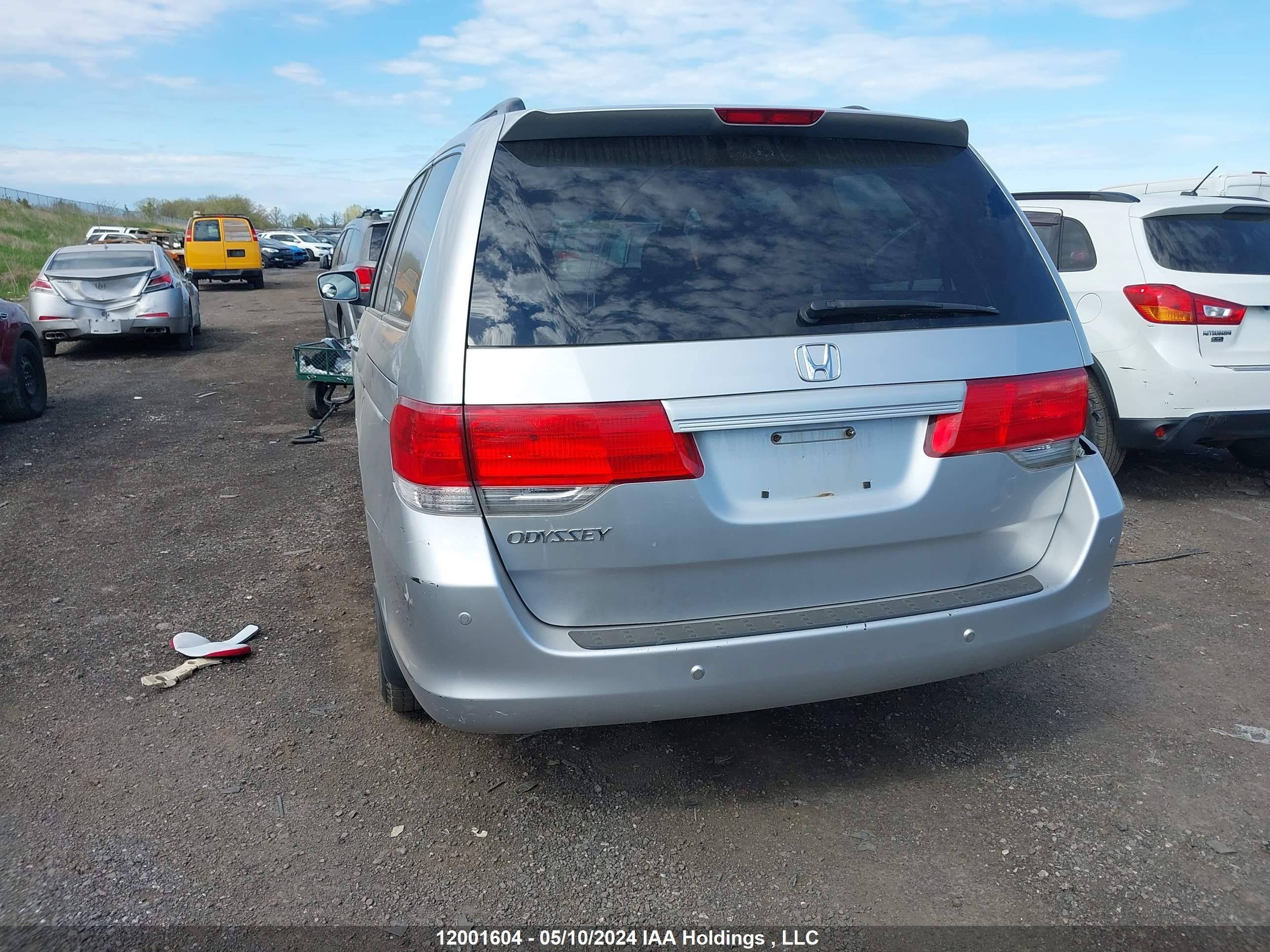 Photo 16 VIN: 5FNRL3H52AB506271 - HONDA ODYSSEY 