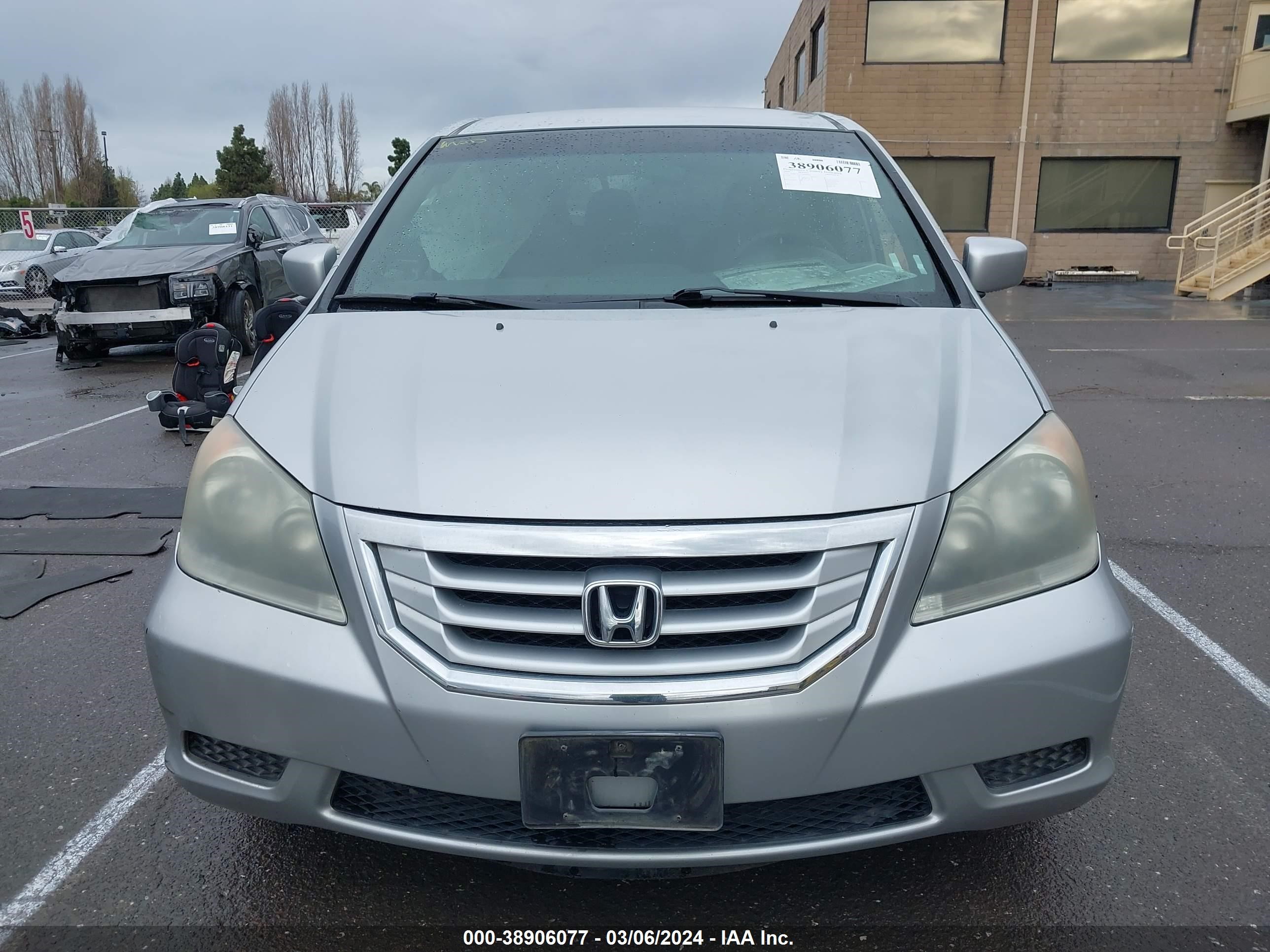 Photo 11 VIN: 5FNRL3H56AB089866 - HONDA ODYSSEY 