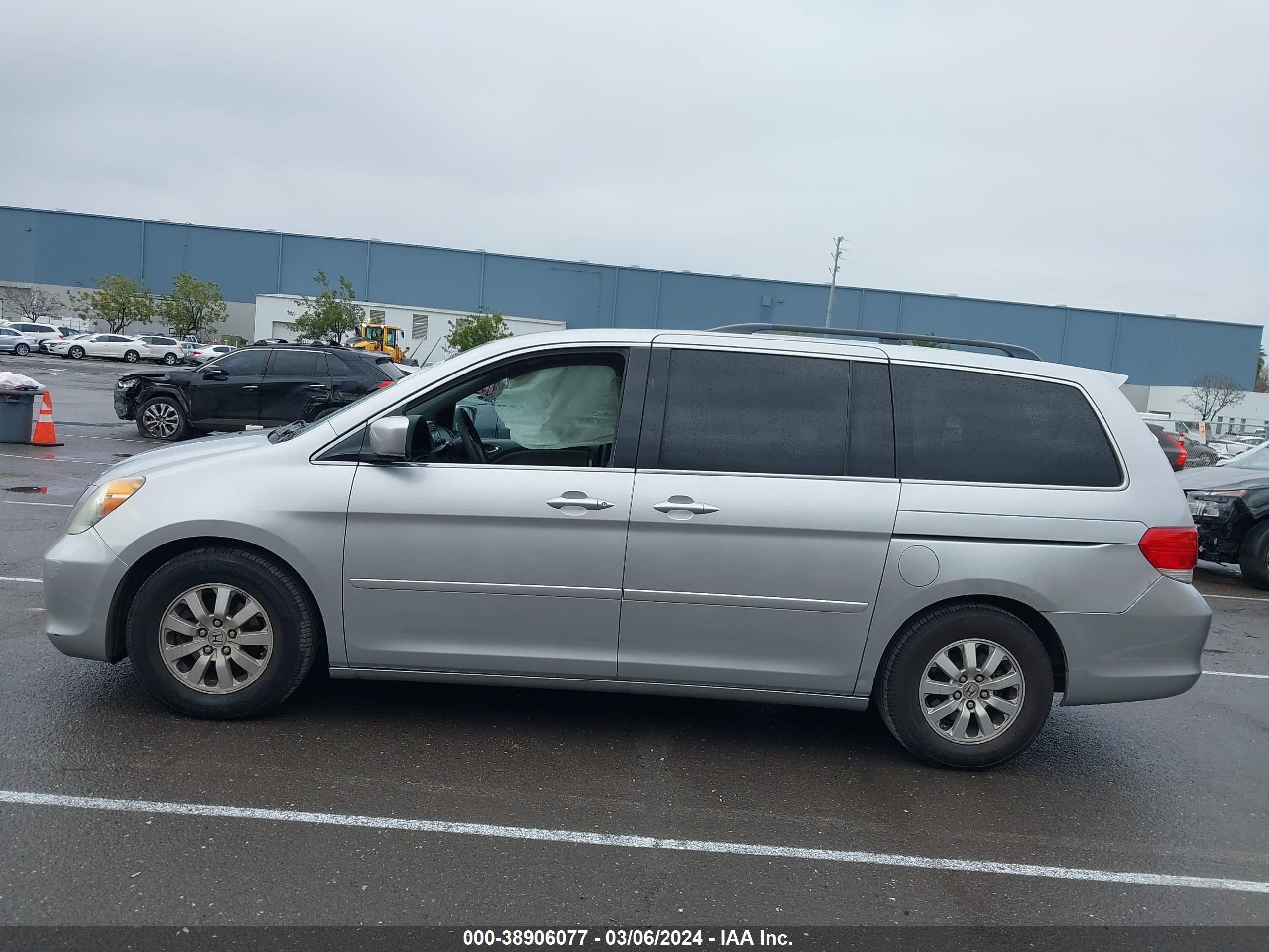 Photo 13 VIN: 5FNRL3H56AB089866 - HONDA ODYSSEY 