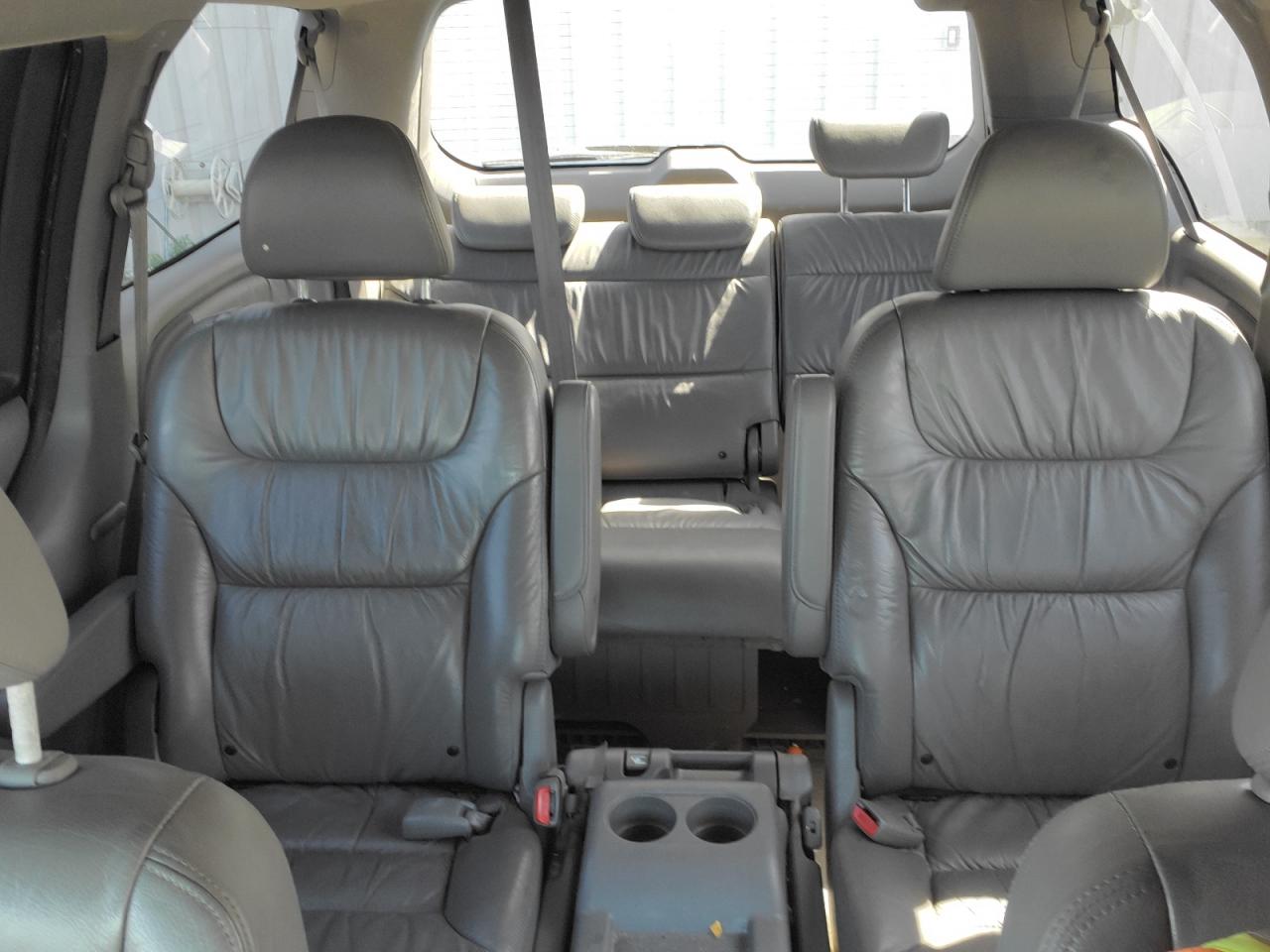 Photo 9 VIN: 5FNRL3H60AB114236 - HONDA ODYSSEY 