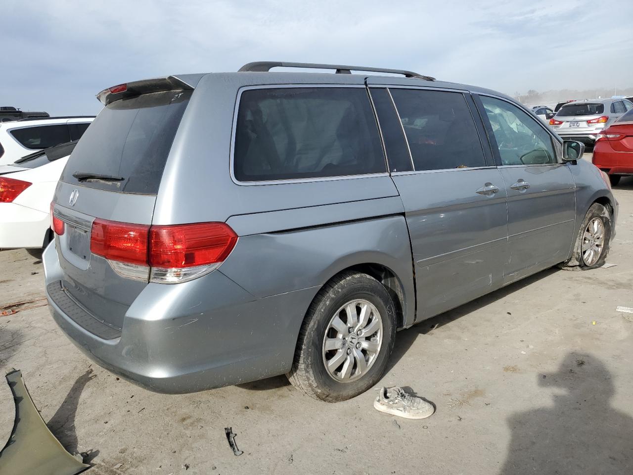 Photo 2 VIN: 5FNRL3H68AB016488 - HONDA ODYSSEY 