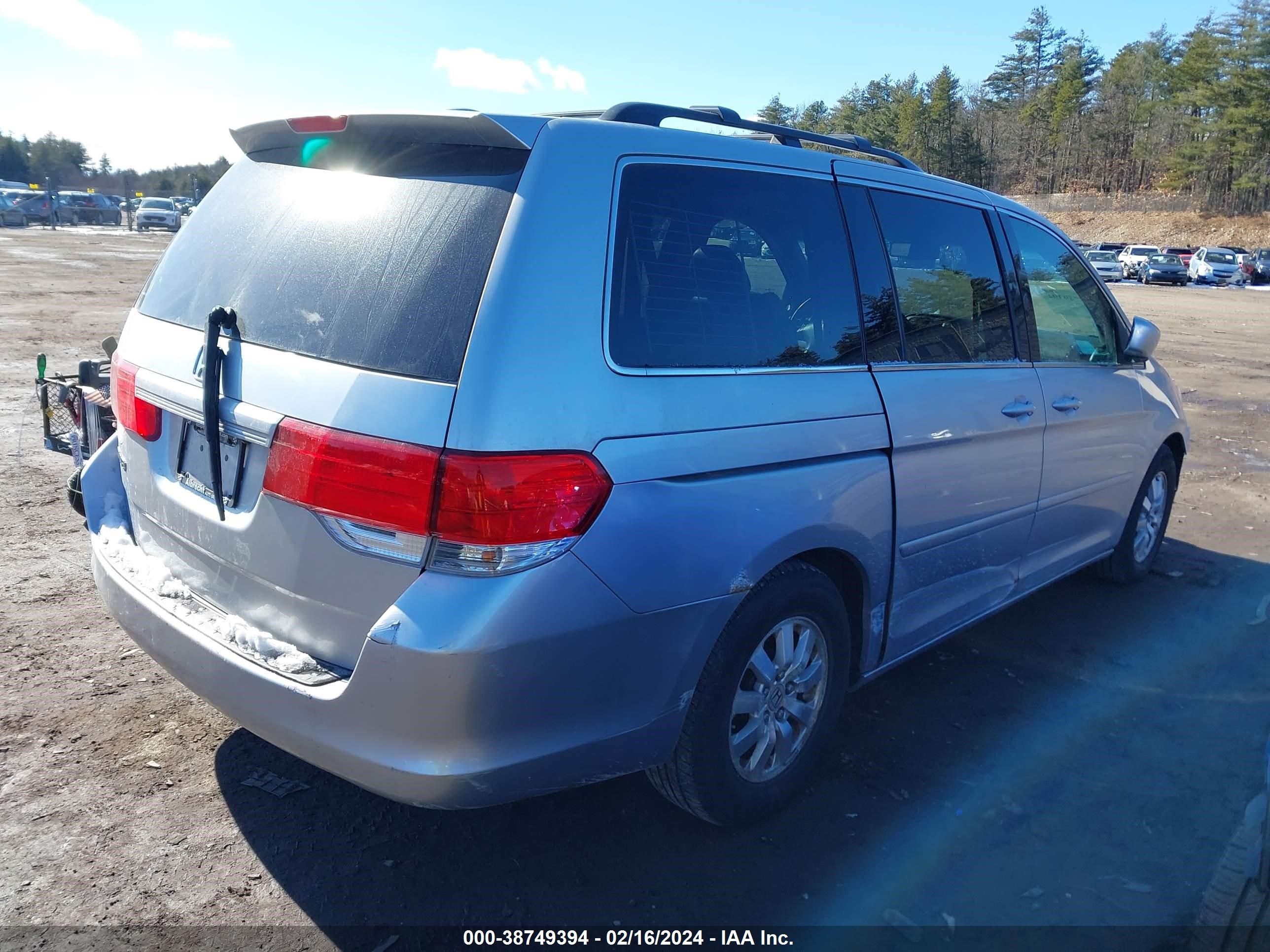 Photo 3 VIN: 5FNRL3H68AB019049 - HONDA ODYSSEY 