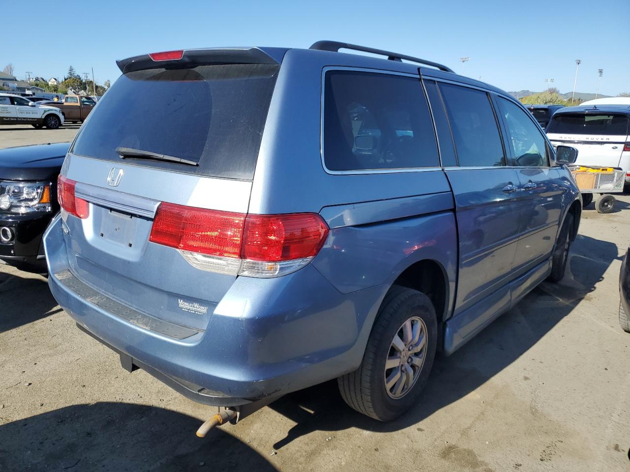 Photo 2 VIN: 5FNRL3H6XAB098451 - HONDA ODYSSEY 