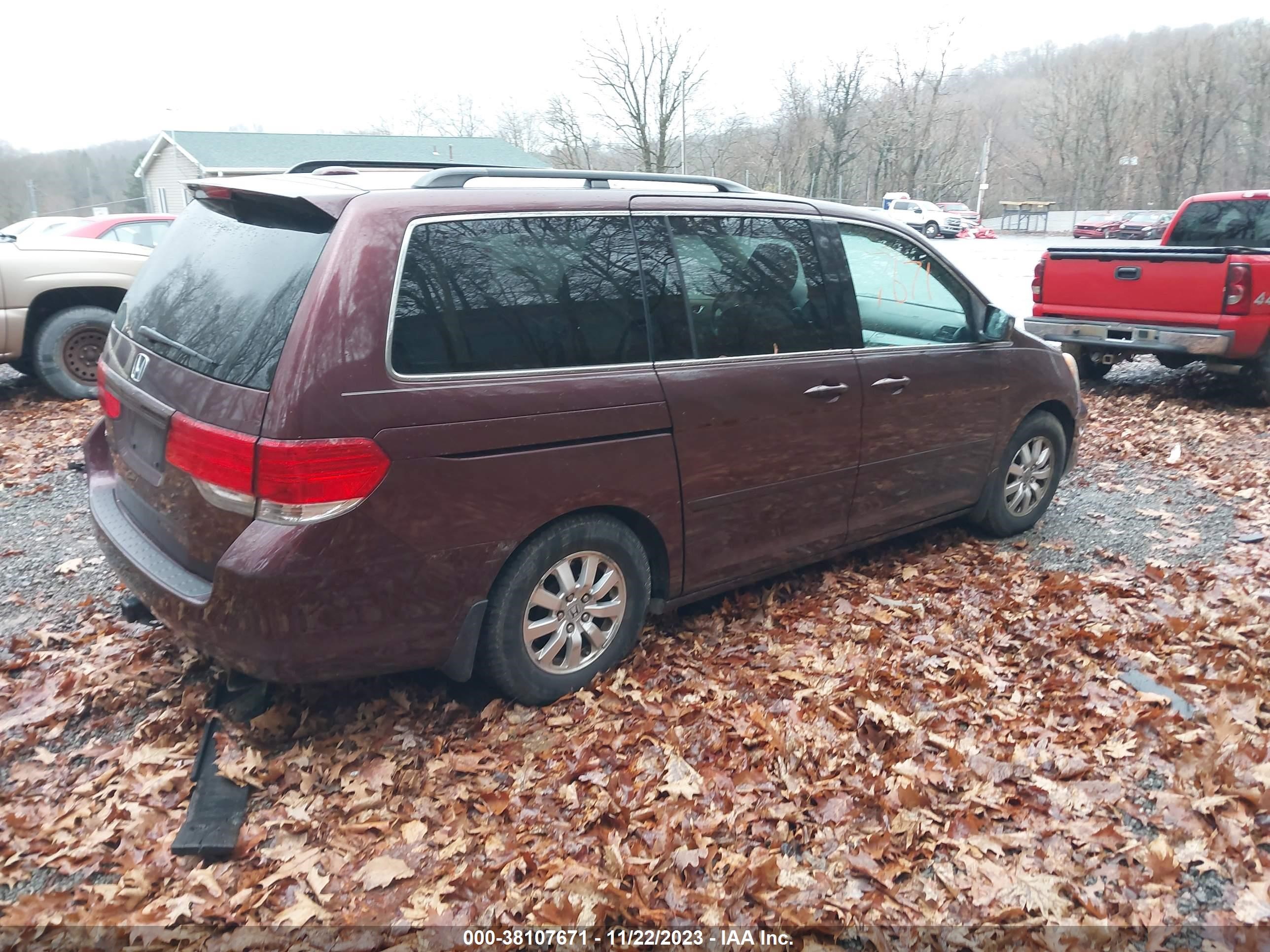 Photo 3 VIN: 5FNRL3H70AB002173 - HONDA ODYSSEY 