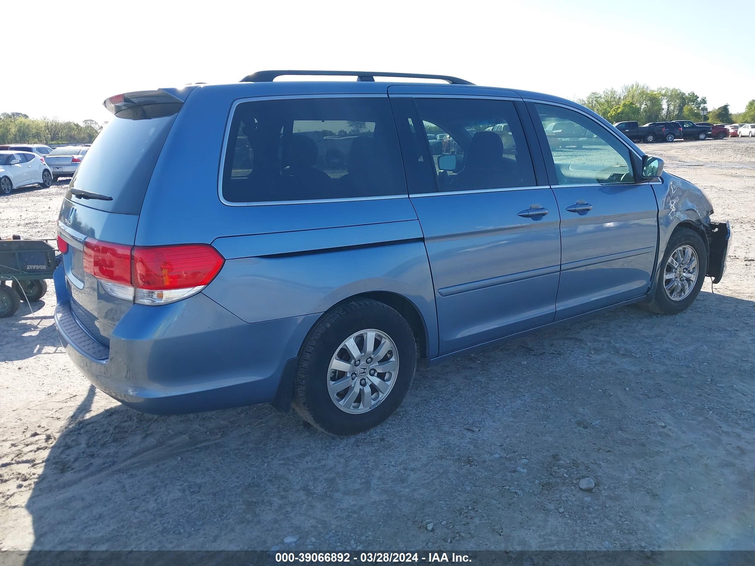 Photo 3 VIN: 5FNRL3H72AB003339 - HONDA ODYSSEY 