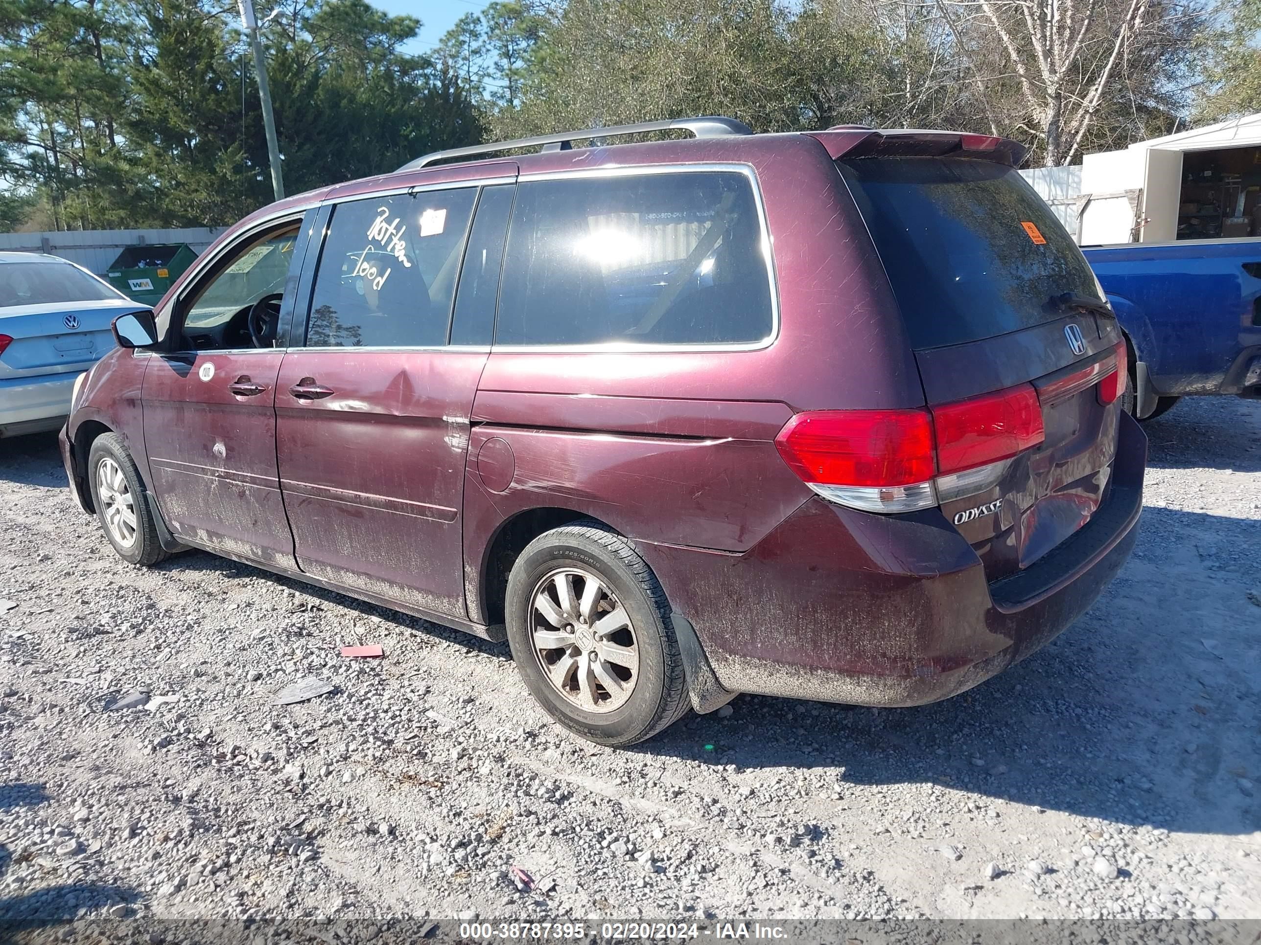 Photo 2 VIN: 5FNRL3H73AB099109 - HONDA ODYSSEY 