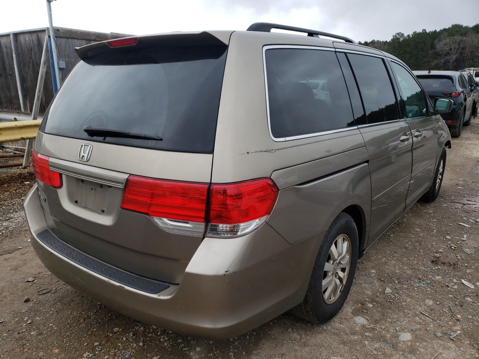 Photo 3 VIN: 5FNRL3H75AB017946 - HONDA ODYSSEY EX 