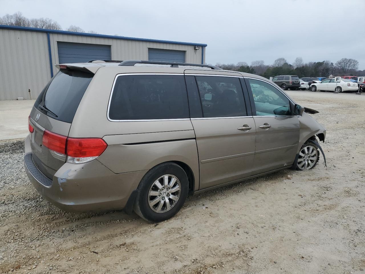 Photo 2 VIN: 5FNRL3H75AB043818 - HONDA ODYSSEY 