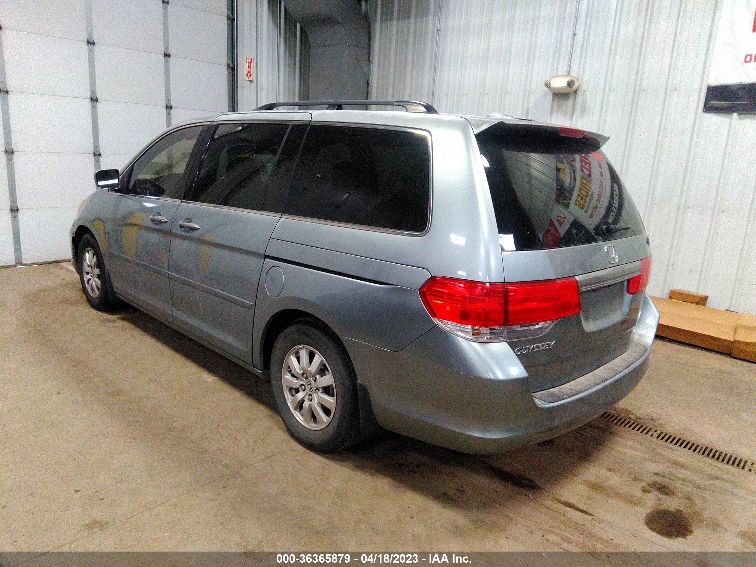 Photo 2 VIN: 5FNRL3H75AB046640 - HONDA ODYSSEY 