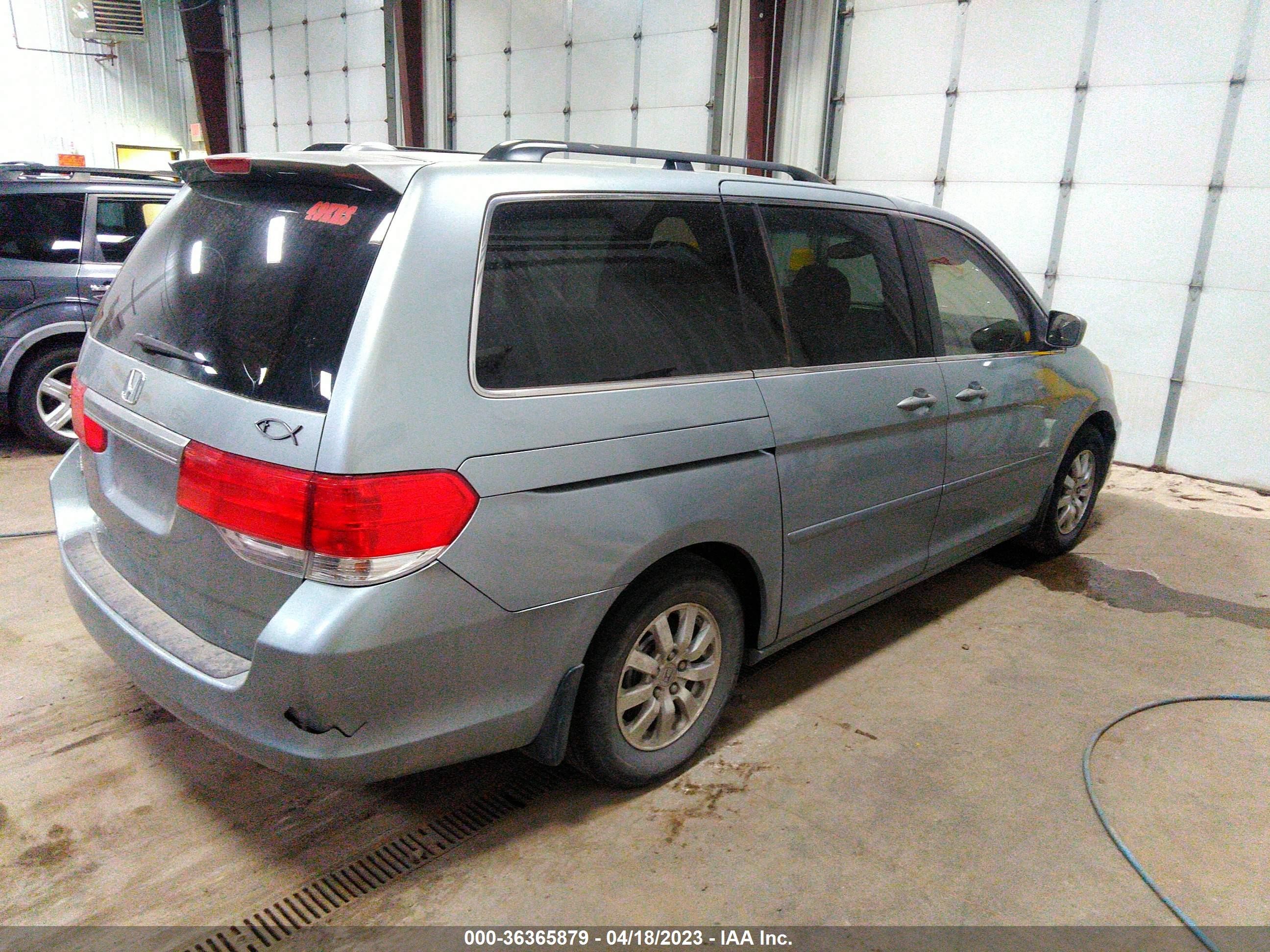 Photo 3 VIN: 5FNRL3H75AB046640 - HONDA ODYSSEY 