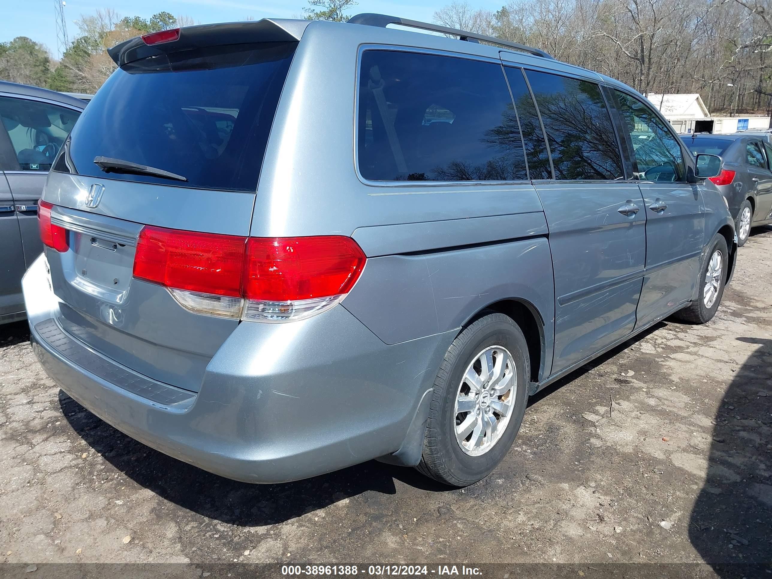 Photo 3 VIN: 5FNRL3H75AB085311 - HONDA ODYSSEY 