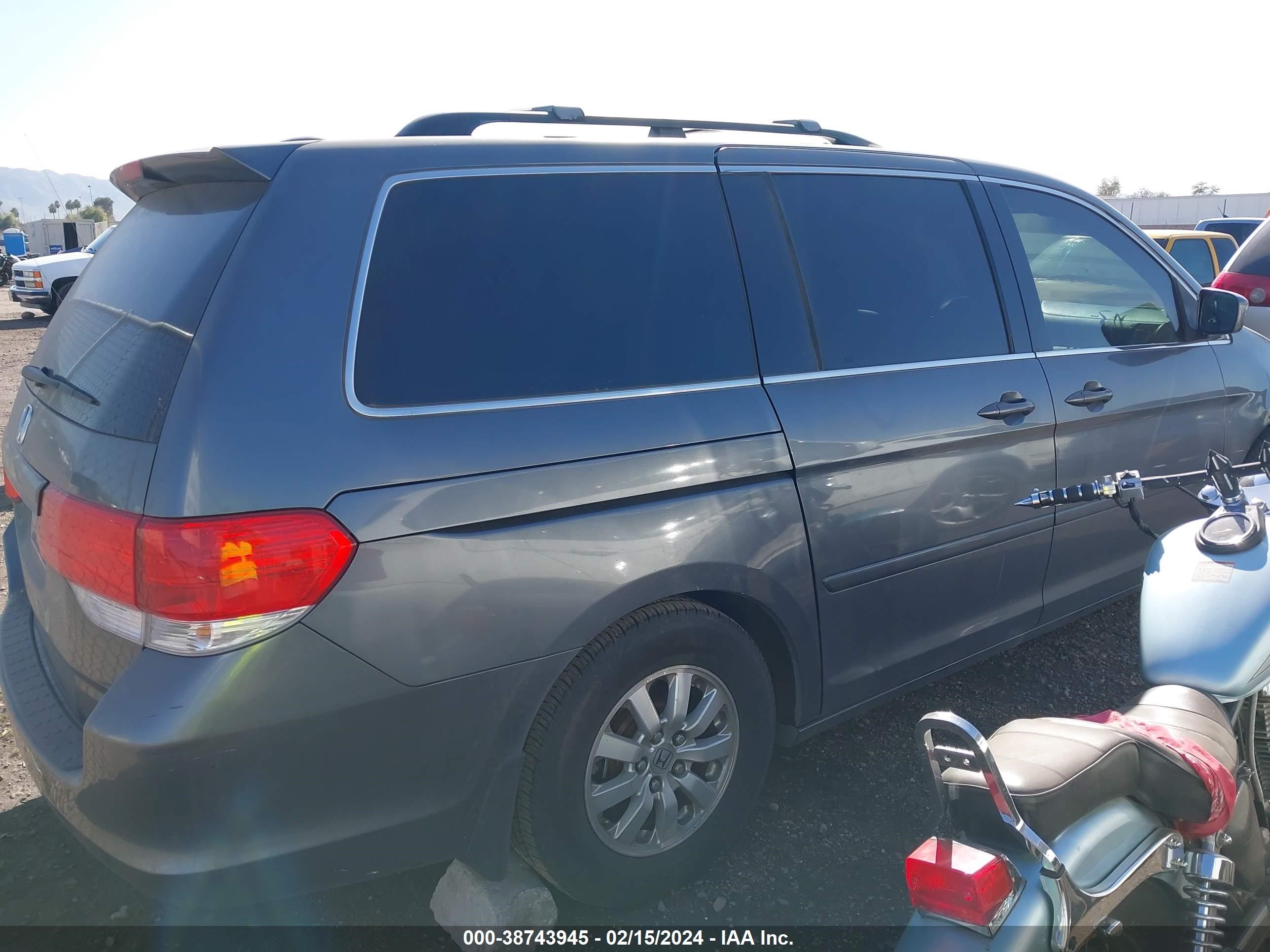 Photo 3 VIN: 5FNRL3H77AB096469 - HONDA ODYSSEY 