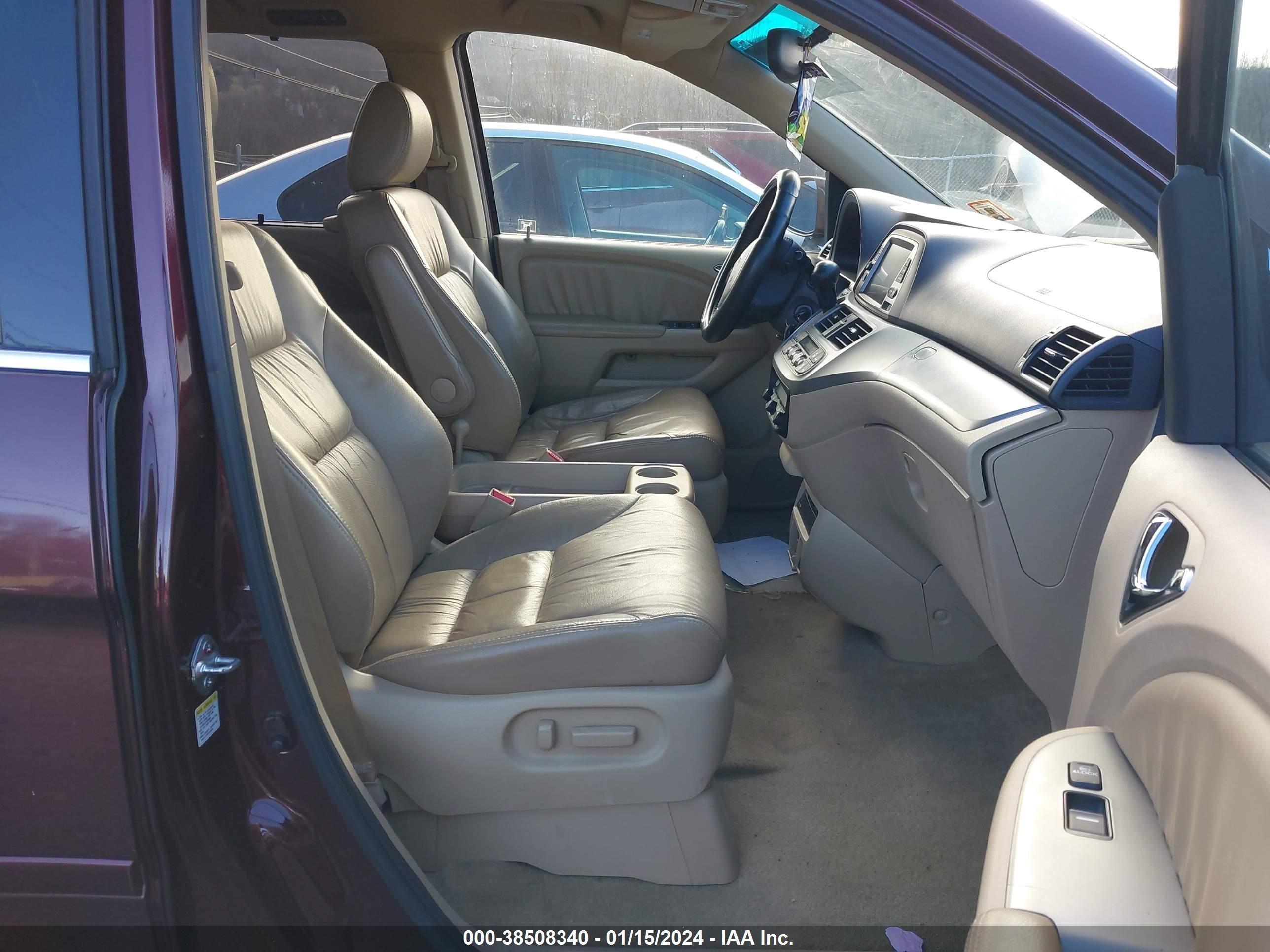 Photo 4 VIN: 5FNRL3H79AB080905 - HONDA ODYSSEY 