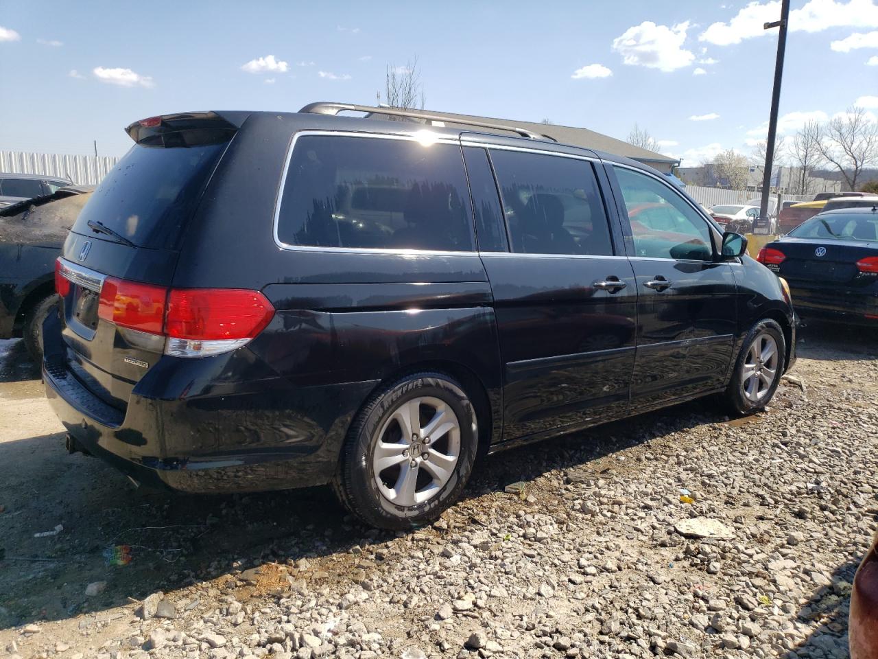 Photo 2 VIN: 5FNRL3H90AB104610 - HONDA ODYSSEY 