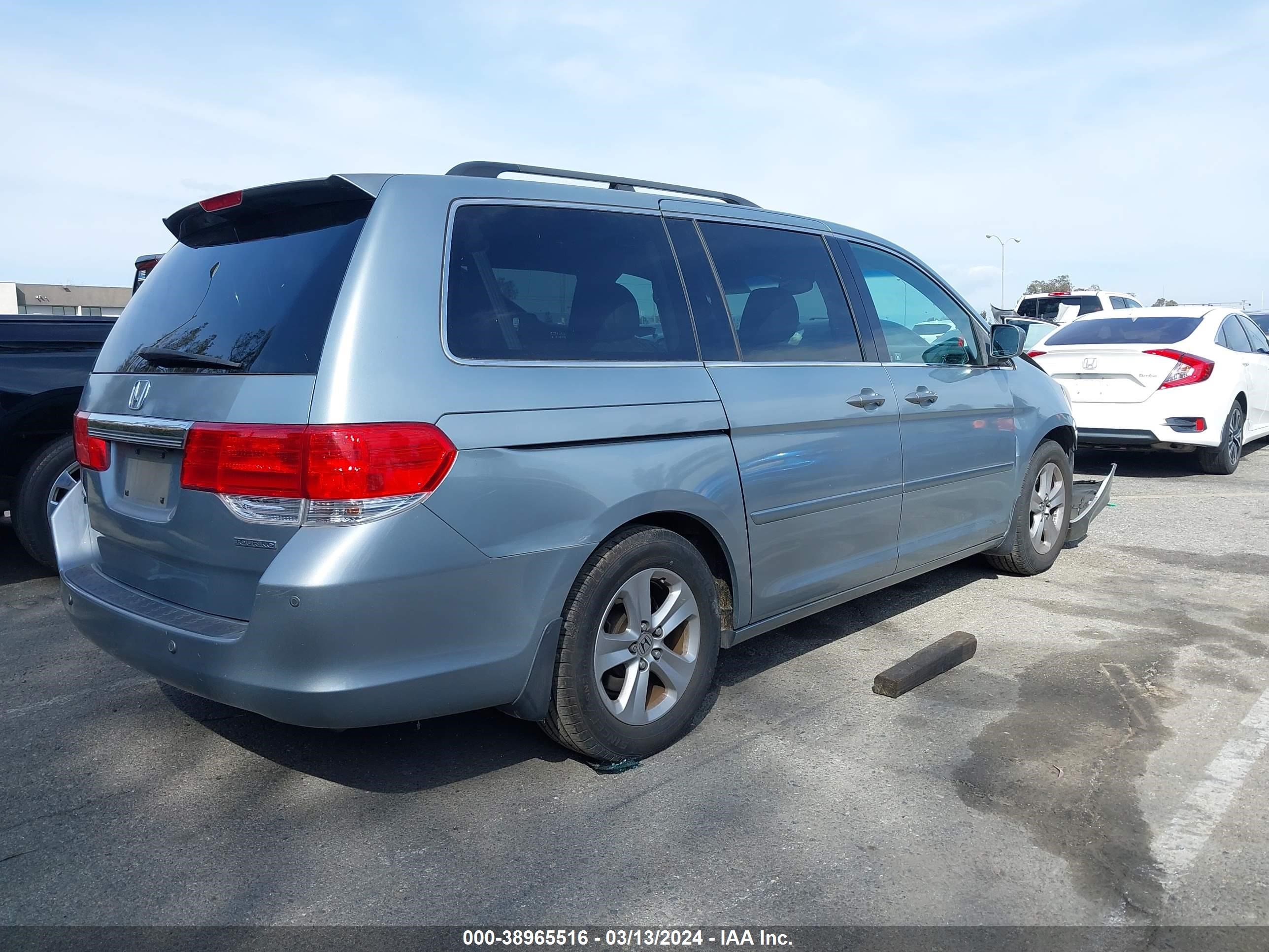 Photo 3 VIN: 5FNRL3H93AB045231 - HONDA ODYSSEY 