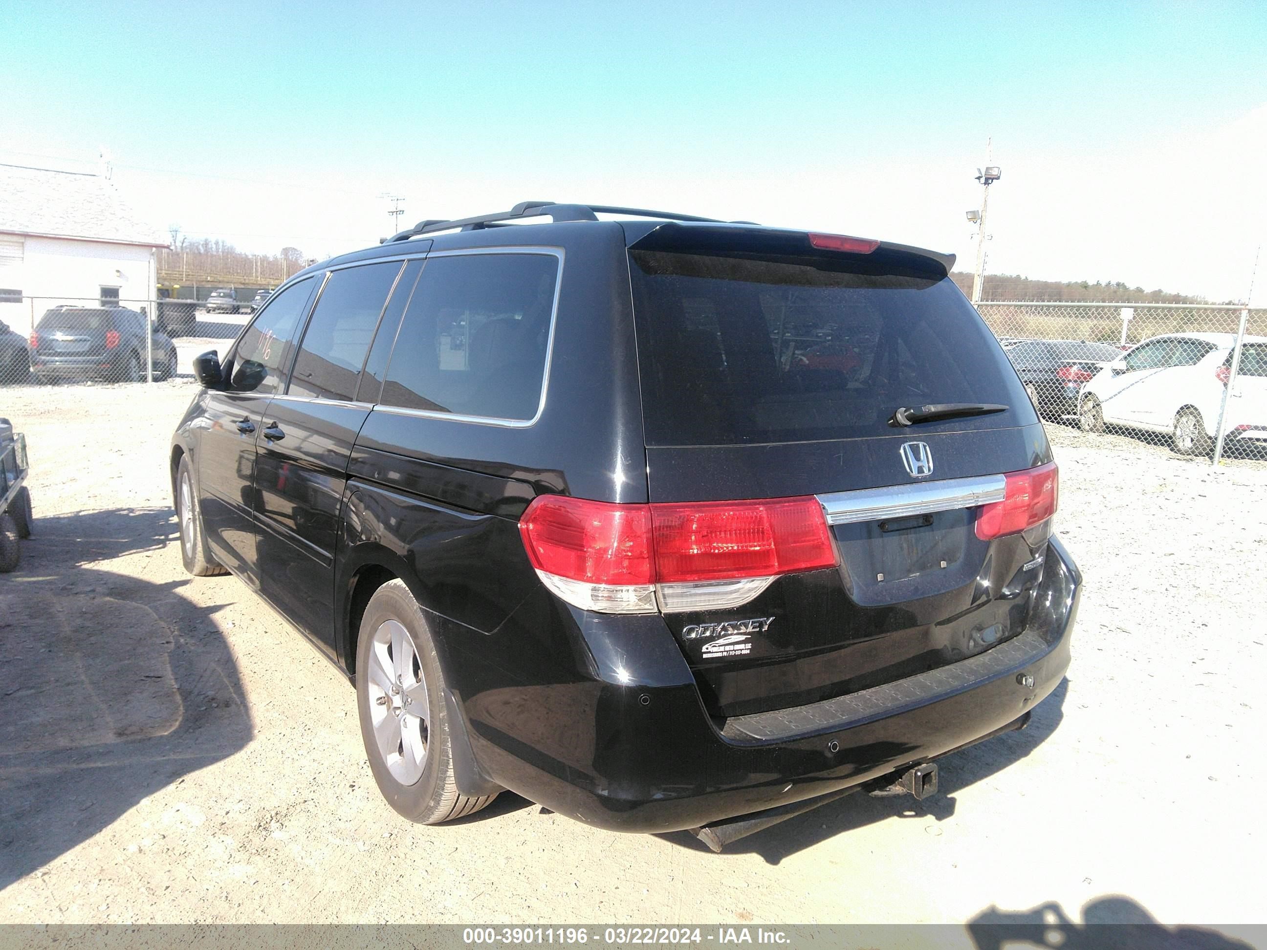 Photo 2 VIN: 5FNRL3H97AB096182 - HONDA ODYSSEY 