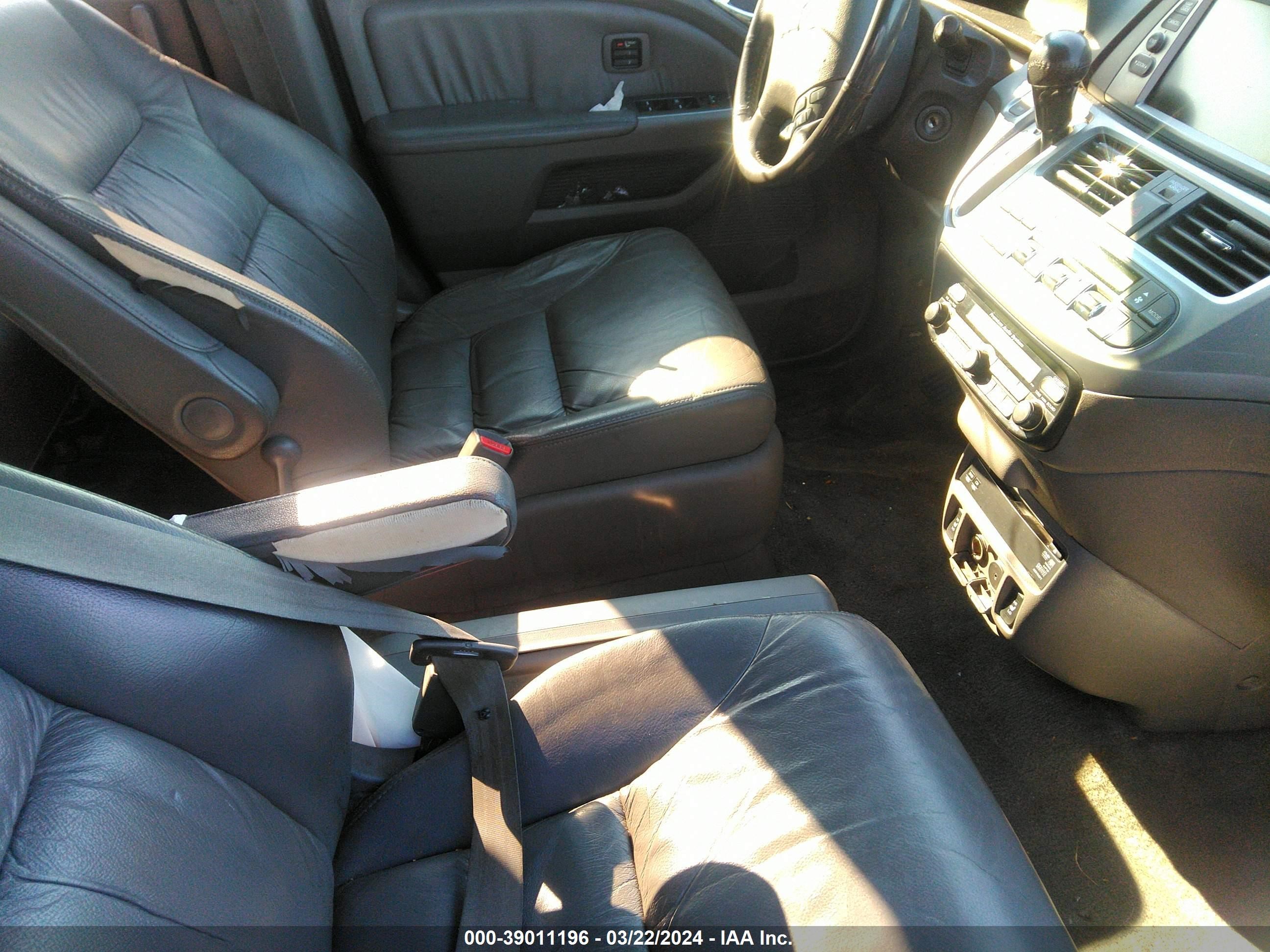 Photo 4 VIN: 5FNRL3H97AB096182 - HONDA ODYSSEY 