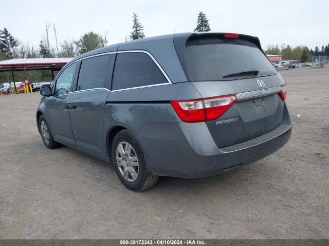 Photo 2 VIN: 5FNRL5828BB031700 - HONDA ODYSSEY 