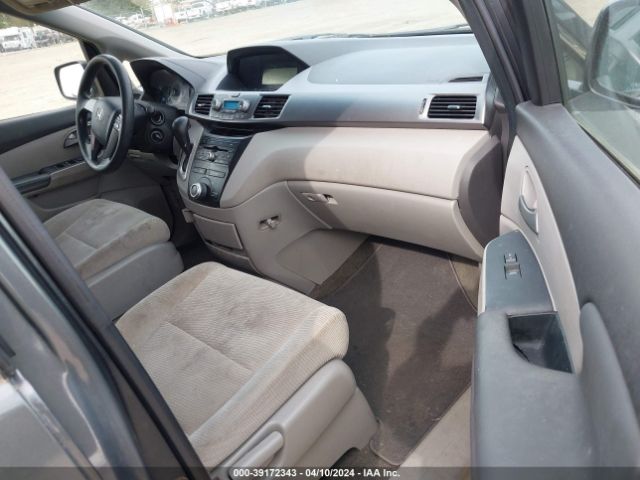 Photo 4 VIN: 5FNRL5828BB031700 - HONDA ODYSSEY 