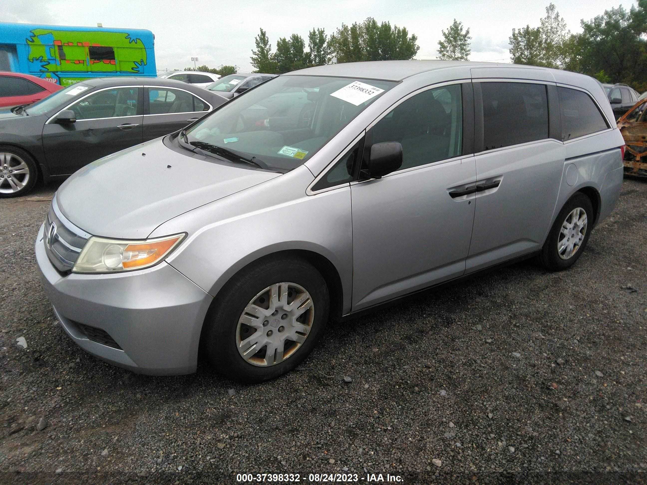 Photo 1 VIN: 5FNRL5H20DB015865 - HONDA ODYSSEY 