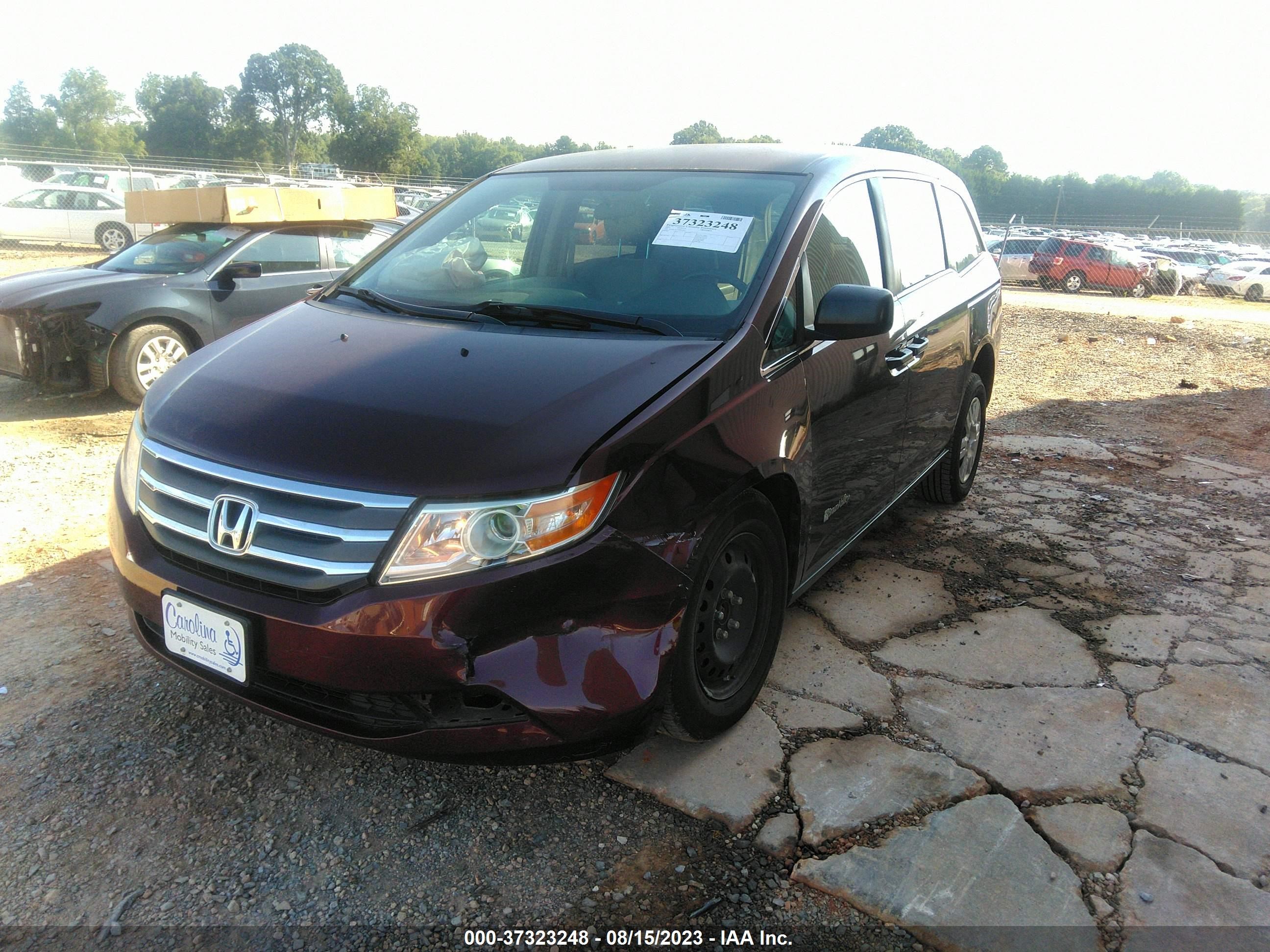 Photo 1 VIN: 5FNRL5H21DB072821 - HONDA ODYSSEY 