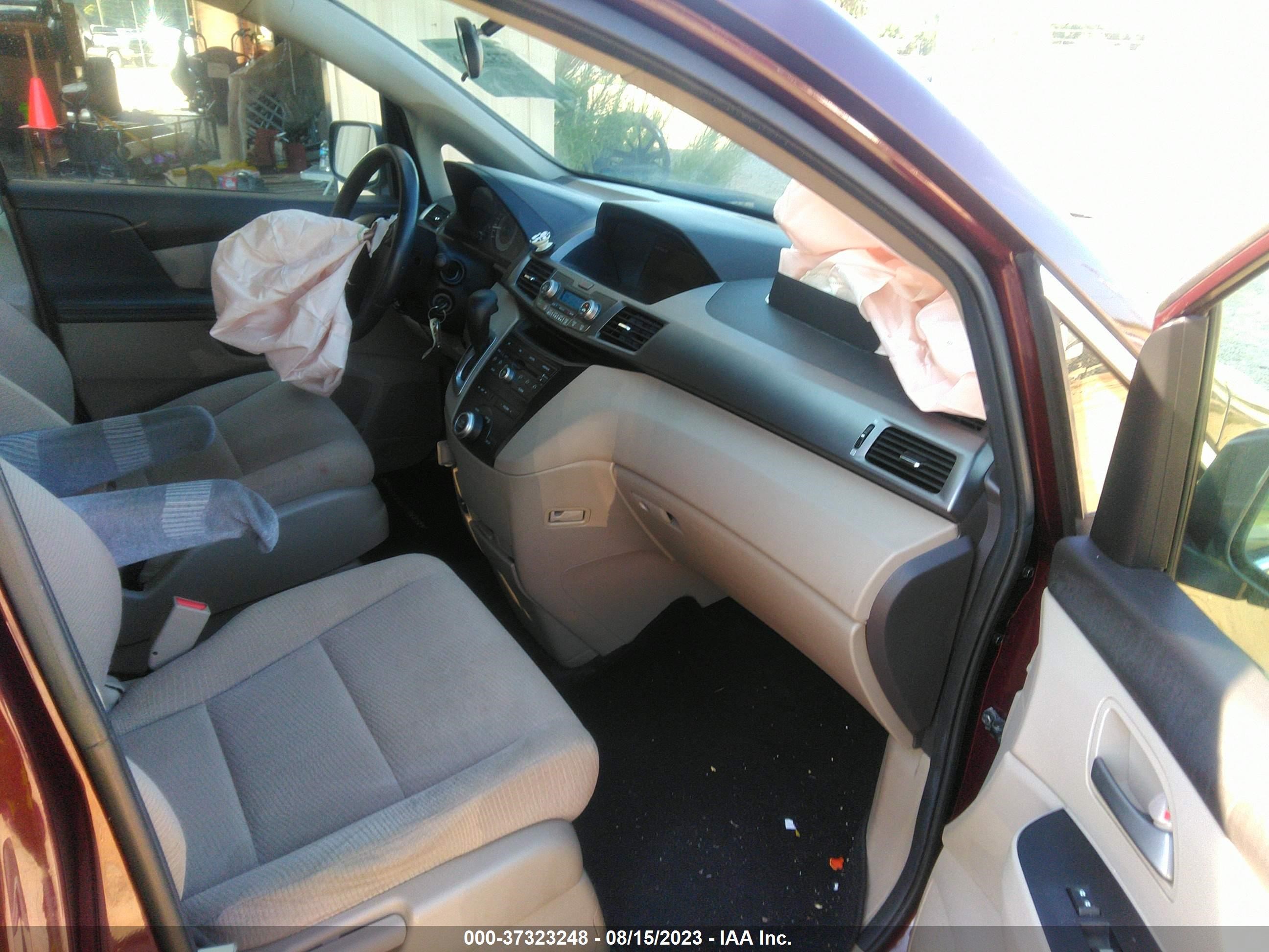 Photo 4 VIN: 5FNRL5H21DB072821 - HONDA ODYSSEY 