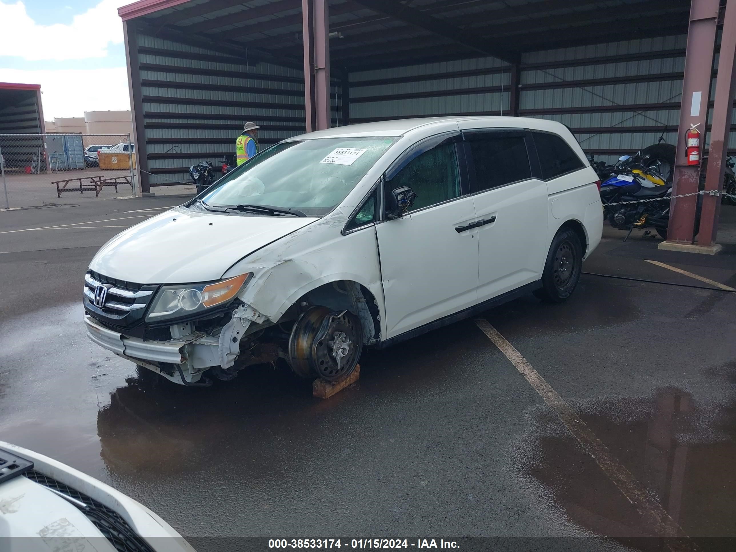 Photo 1 VIN: 5FNRL5H21GB001879 - HONDA ODYSSEY 