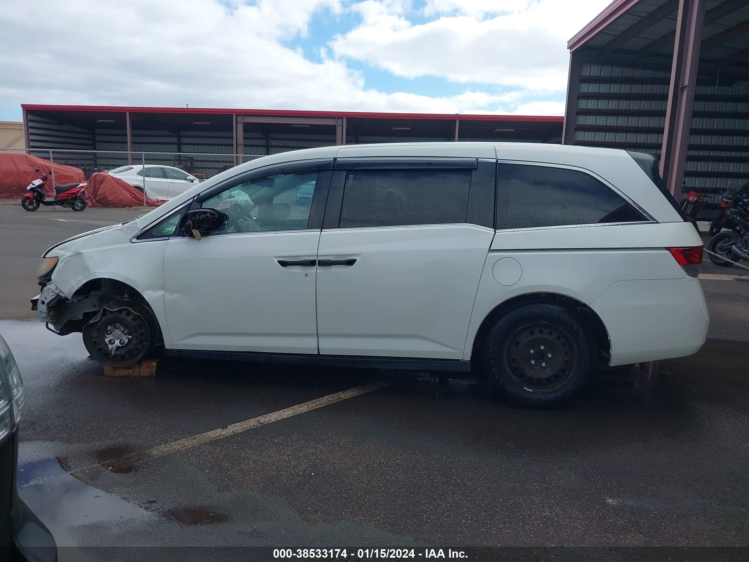 Photo 13 VIN: 5FNRL5H21GB001879 - HONDA ODYSSEY 