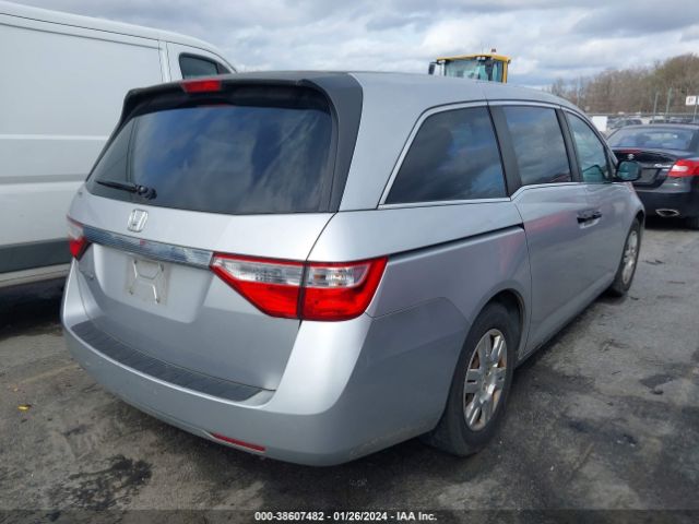 Photo 3 VIN: 5FNRL5H23CB090381 - HONDA ODYSSEY 