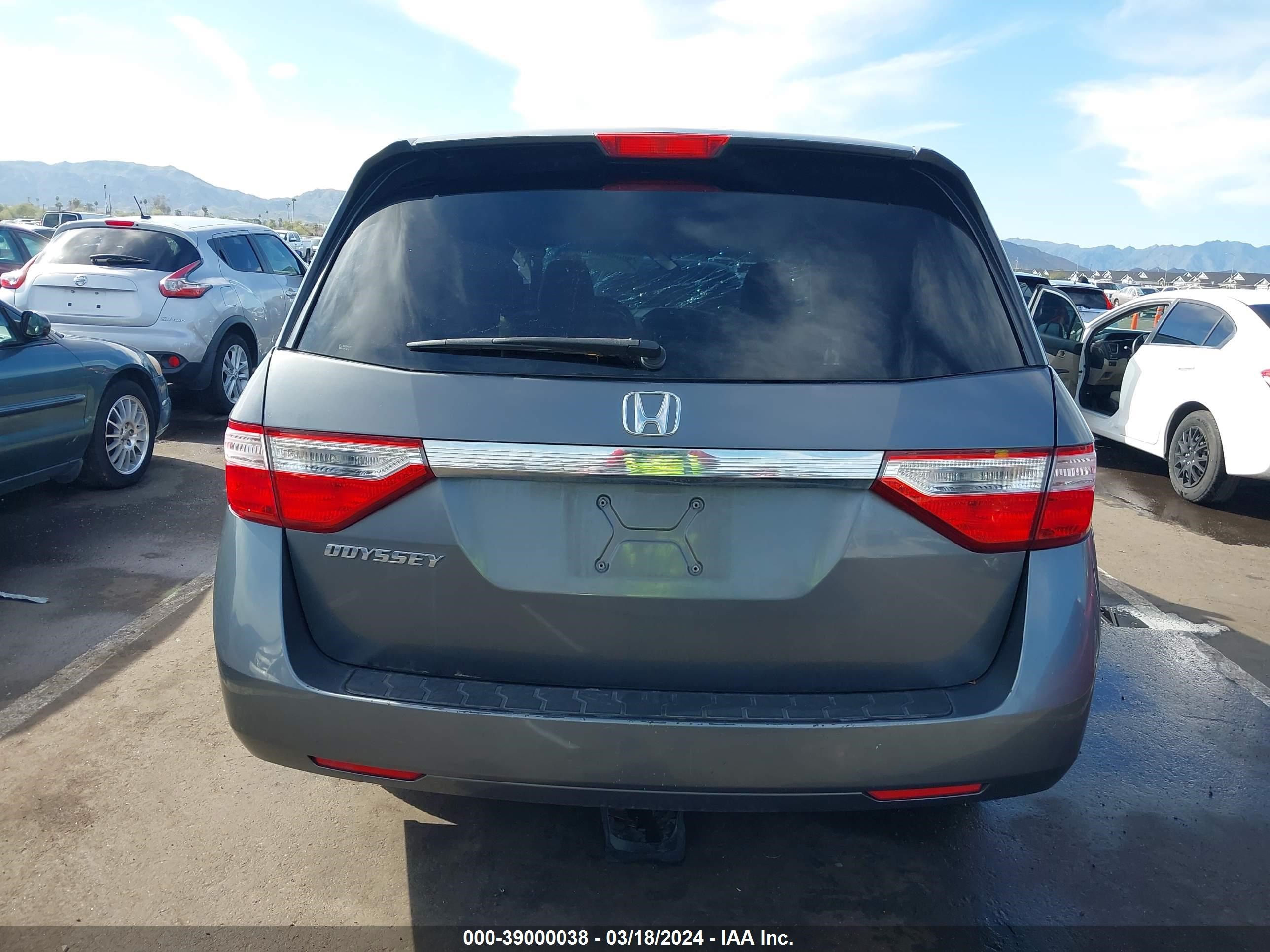 Photo 15 VIN: 5FNRL5H24CB027547 - HONDA ODYSSEY 