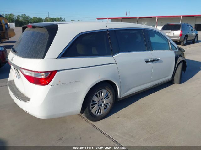 Photo 3 VIN: 5FNRL5H25BB099825 - HONDA ODYSSEY 