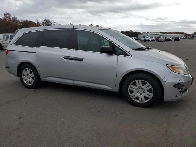 Photo 3 VIN: 5FNRL5H25DB060946 - HONDA ODYSSEY LX 