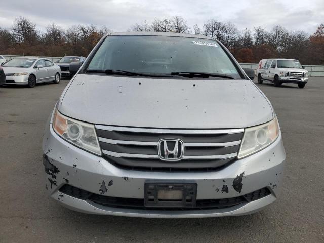 Photo 4 VIN: 5FNRL5H25DB060946 - HONDA ODYSSEY LX 